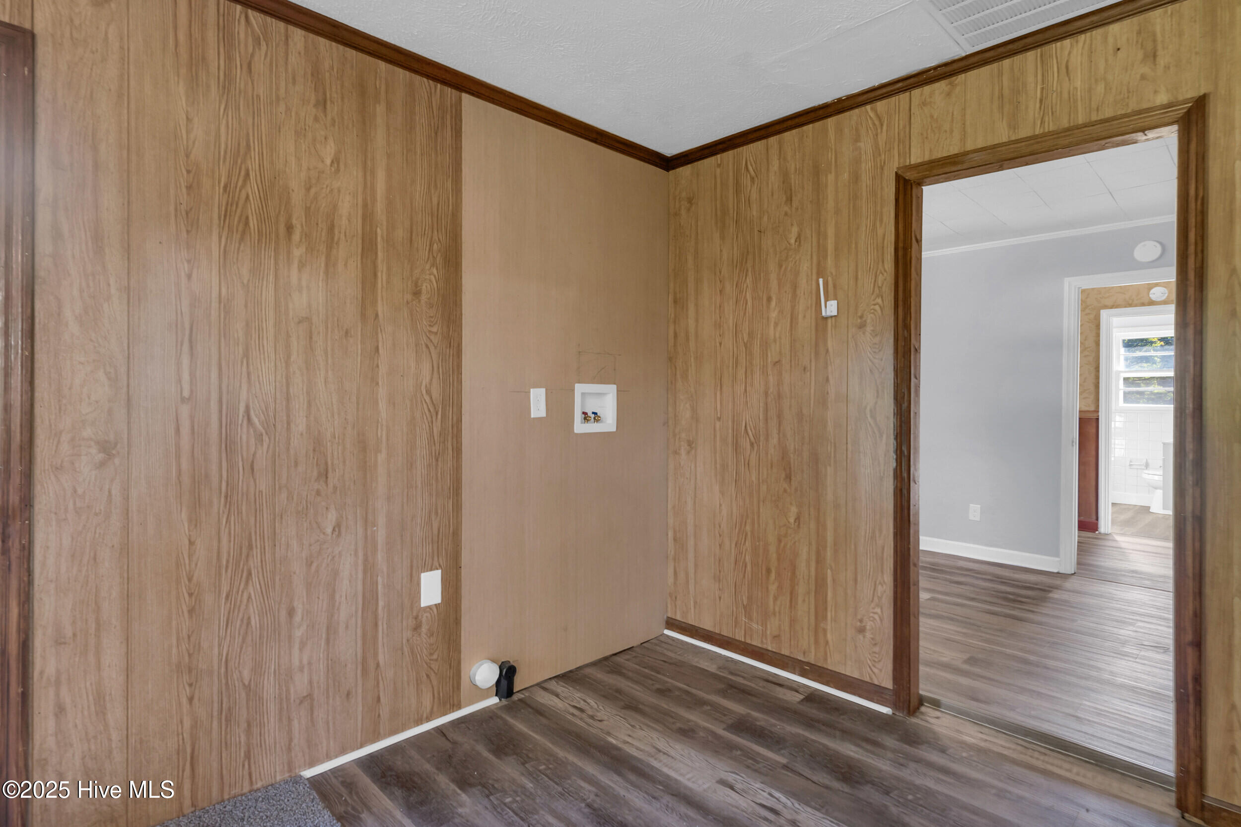 25_414 s wilson st-00025