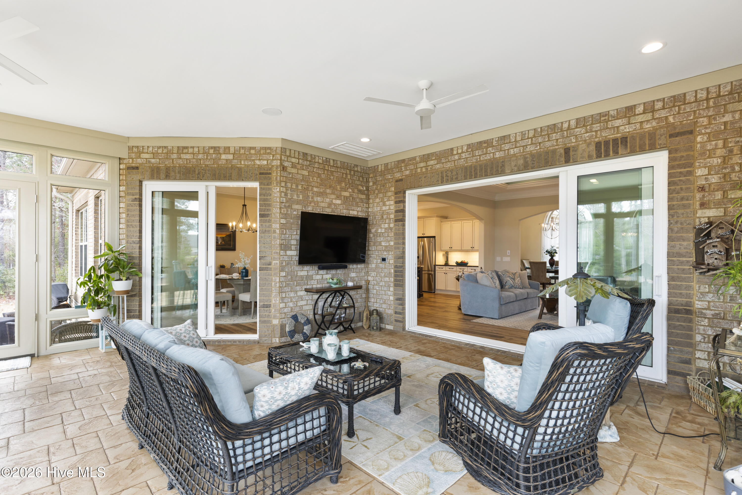 100551646 | Photo 20