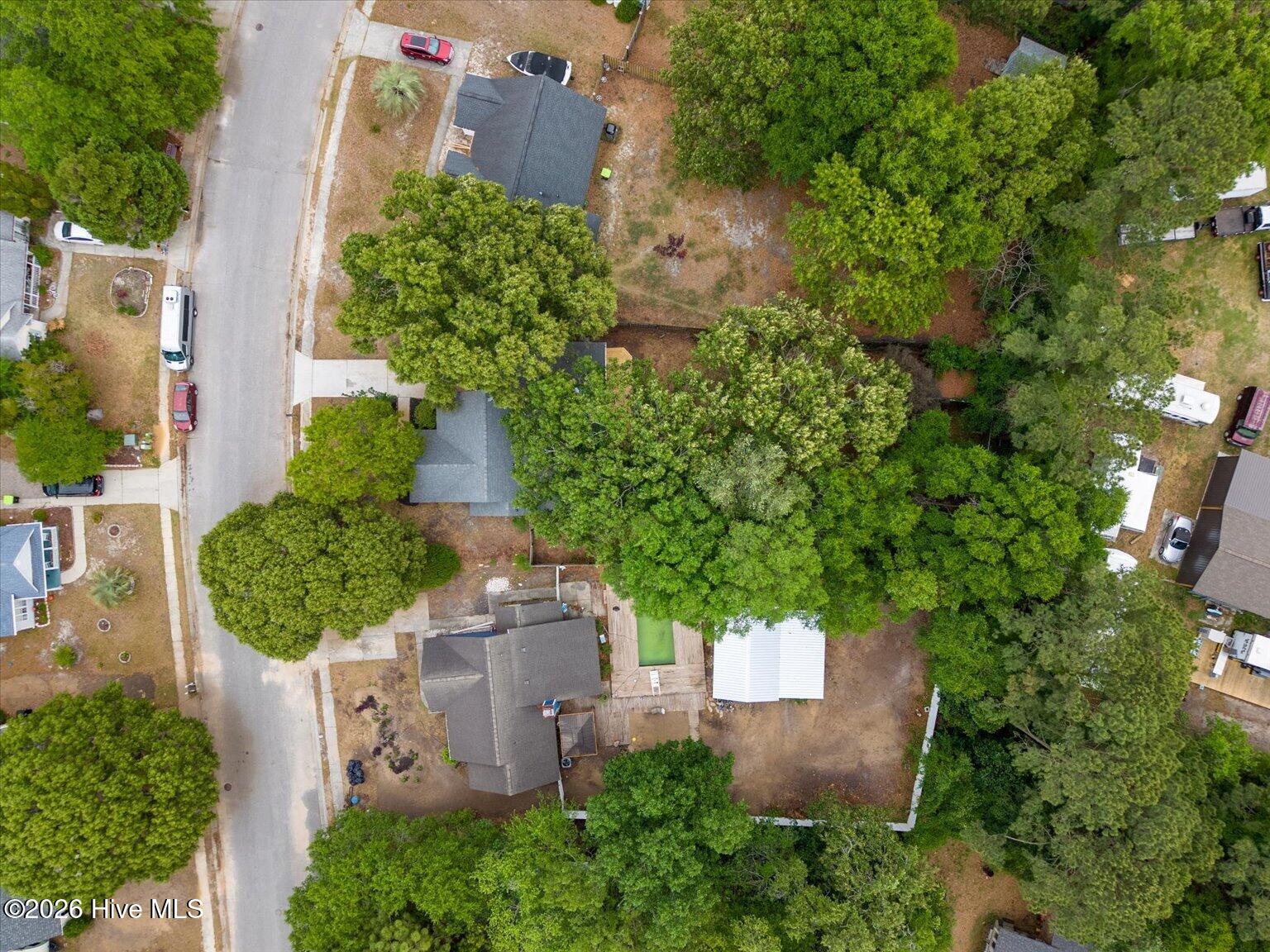 100570357 | Photo 40