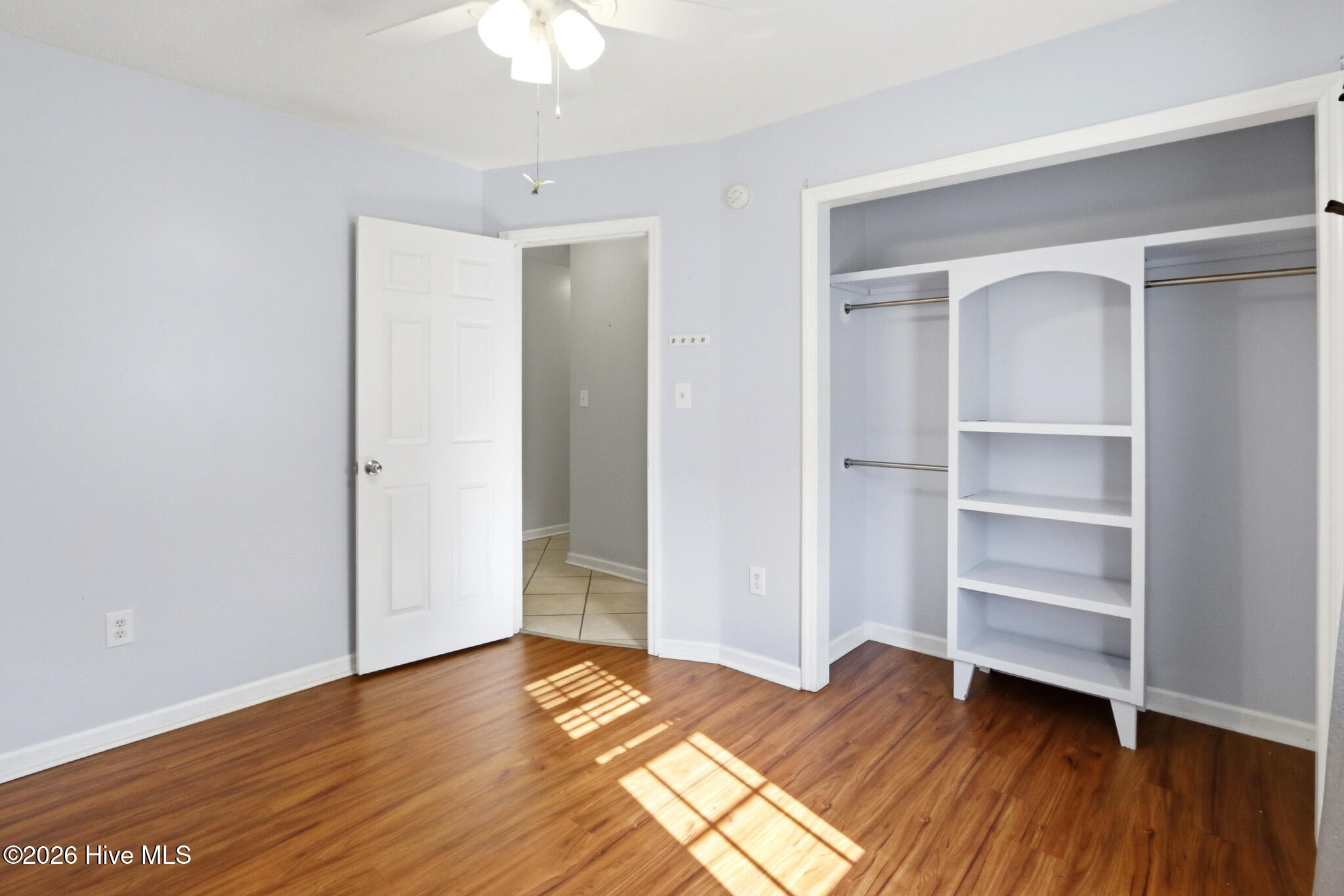 100558935 | Photo 43