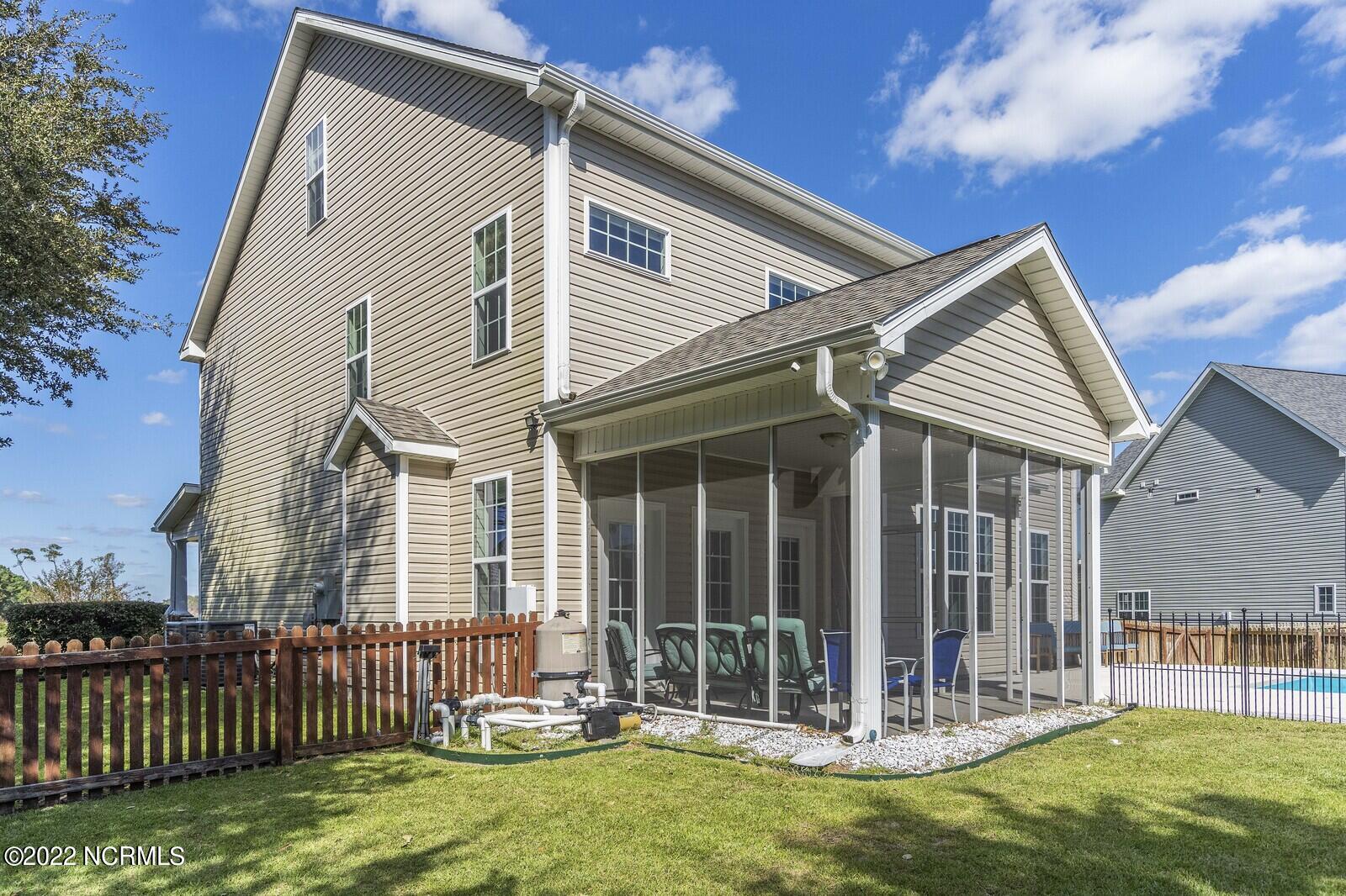 100556304 | Photo 67