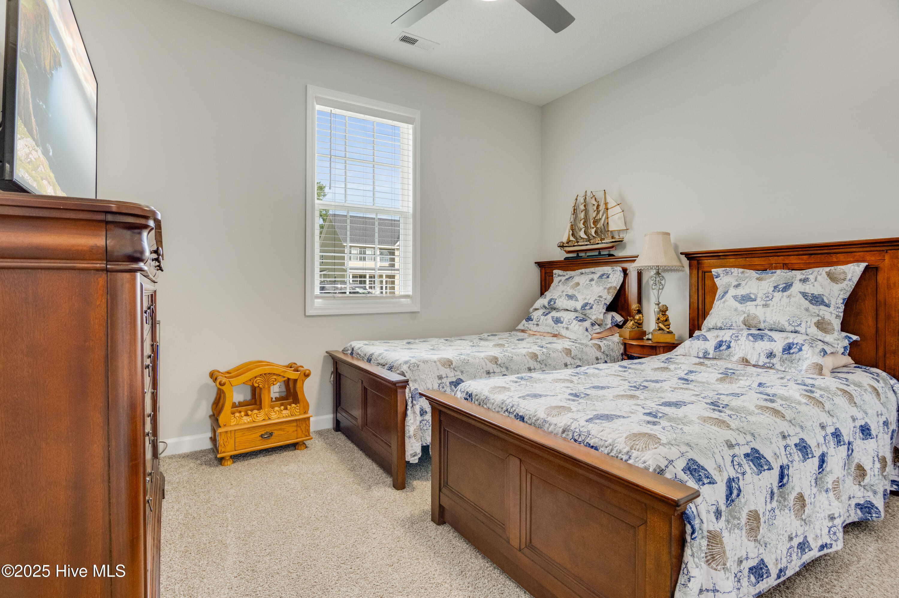 100527902 | Photo 23