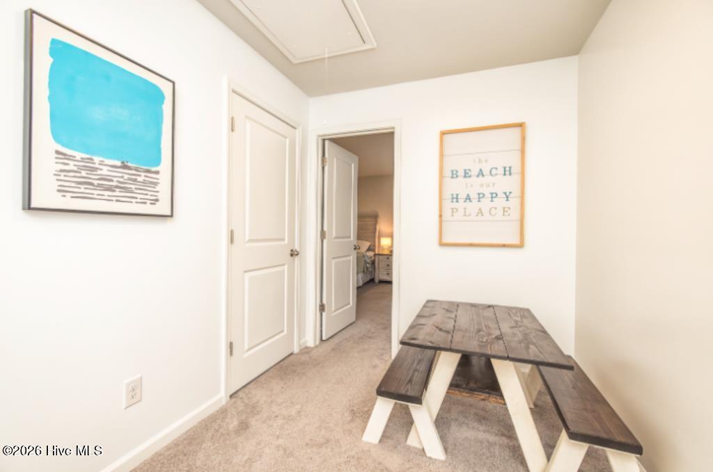 100559944 | Photo 11