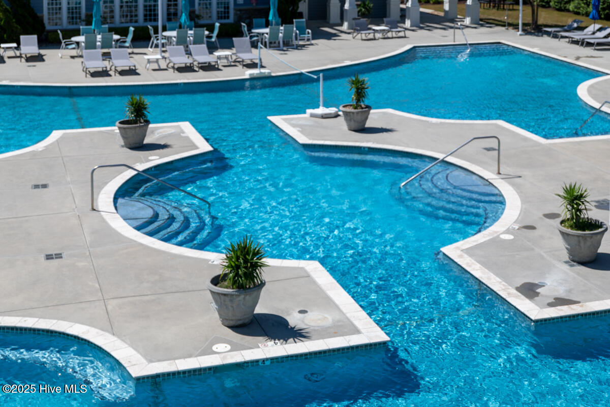 100517420 | Photo 47