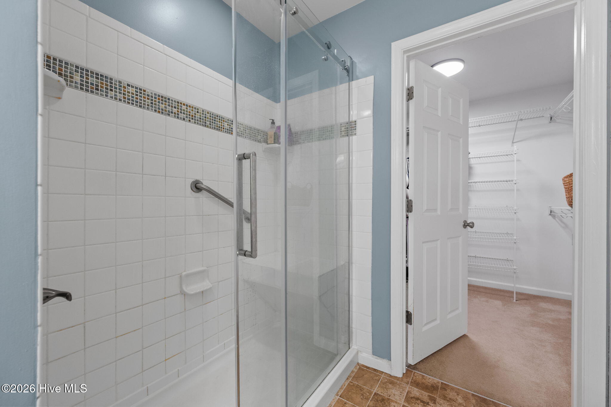 100561787 | Photo 27