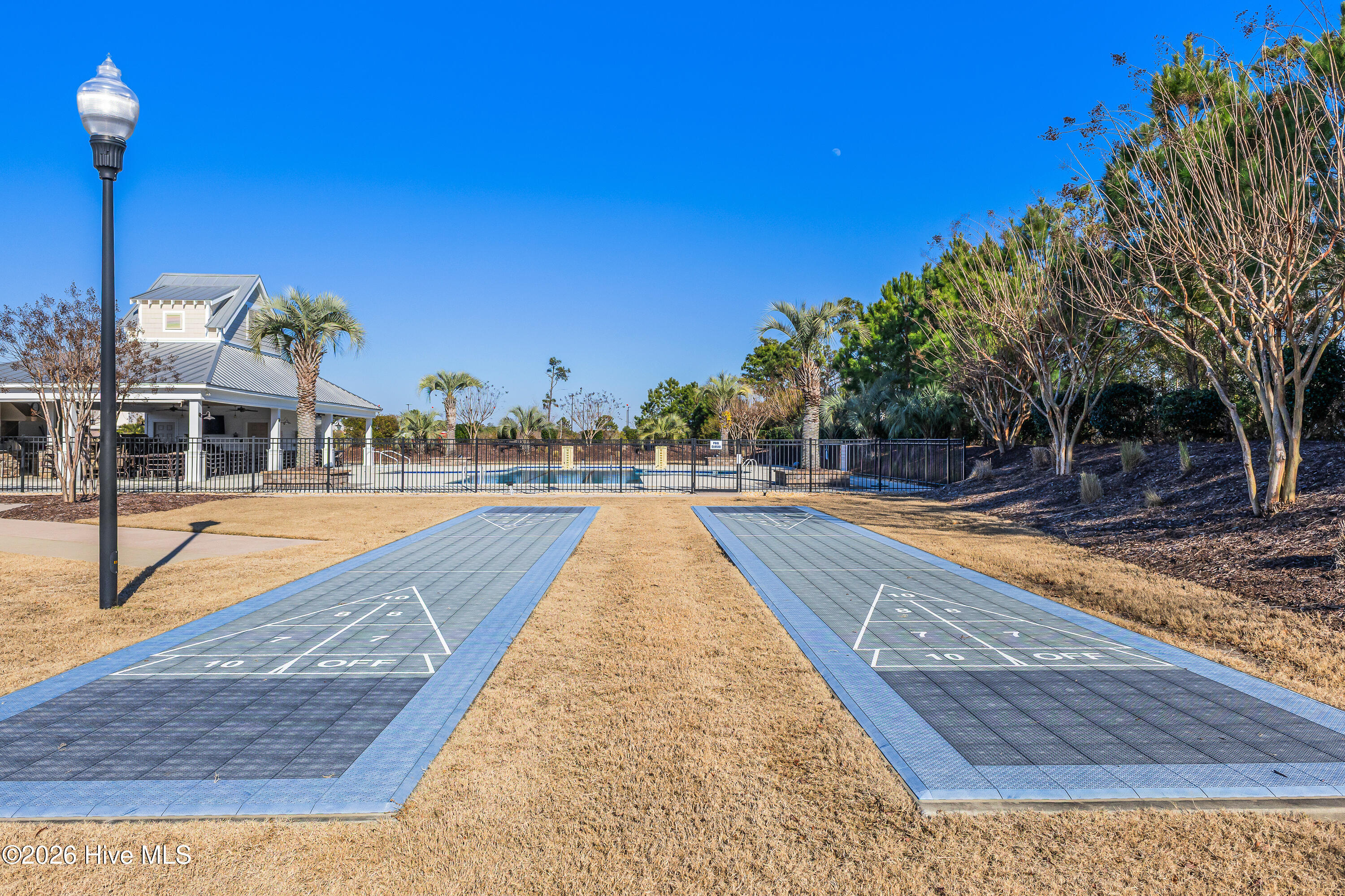 100551306 | Photo 80