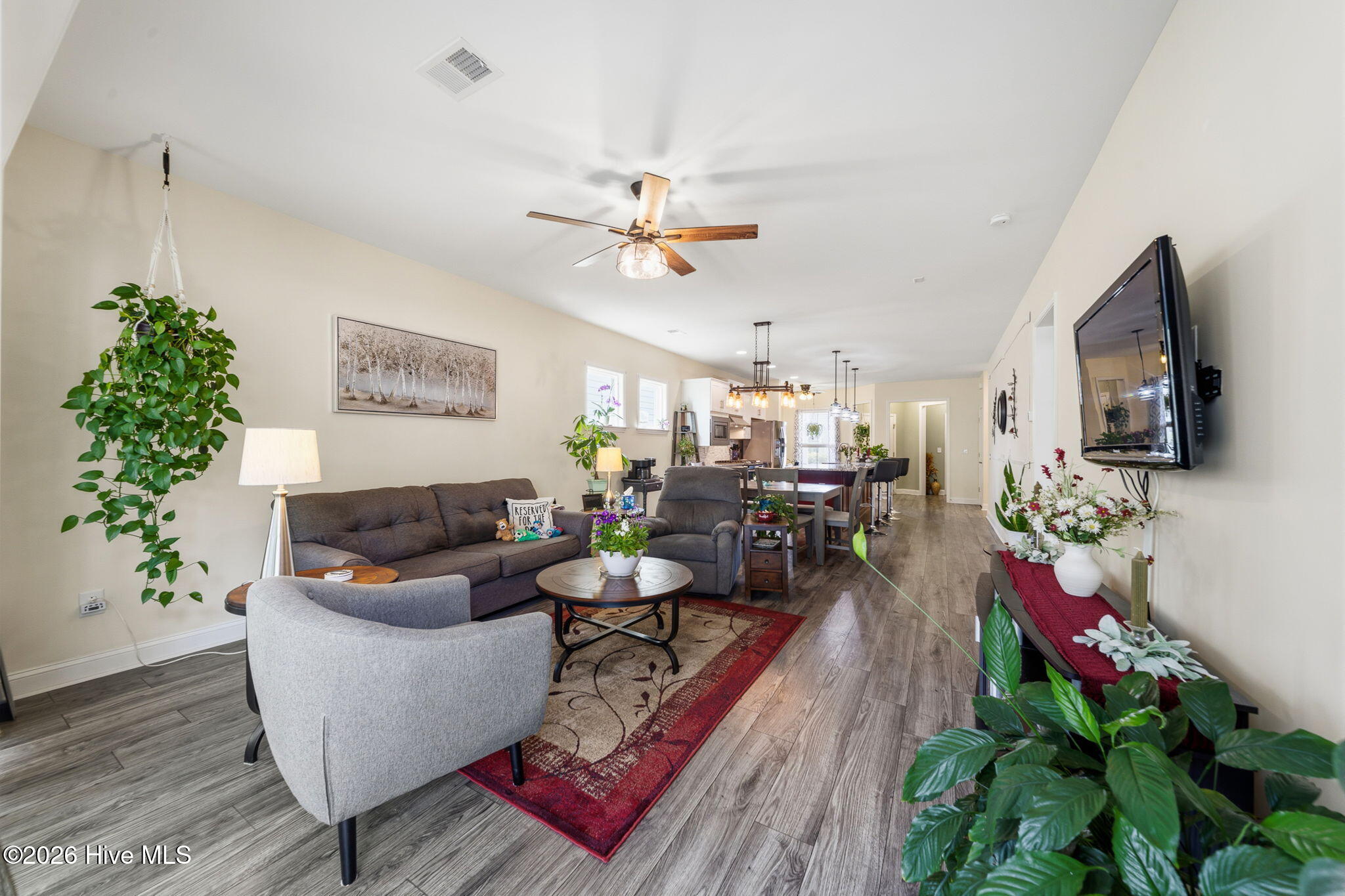 100565858 | Photo 25