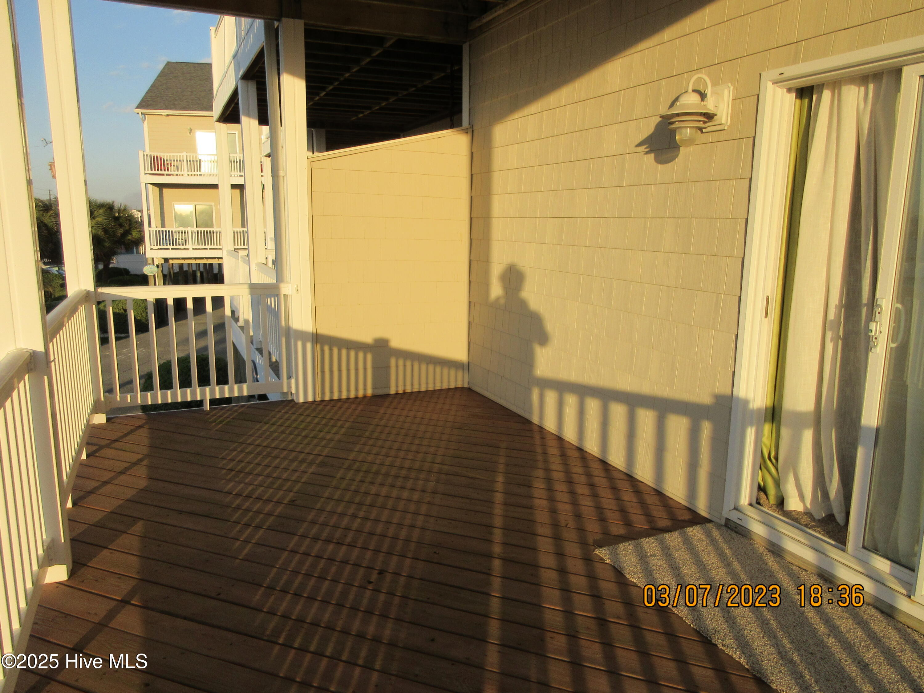 100525203 | Photo 23