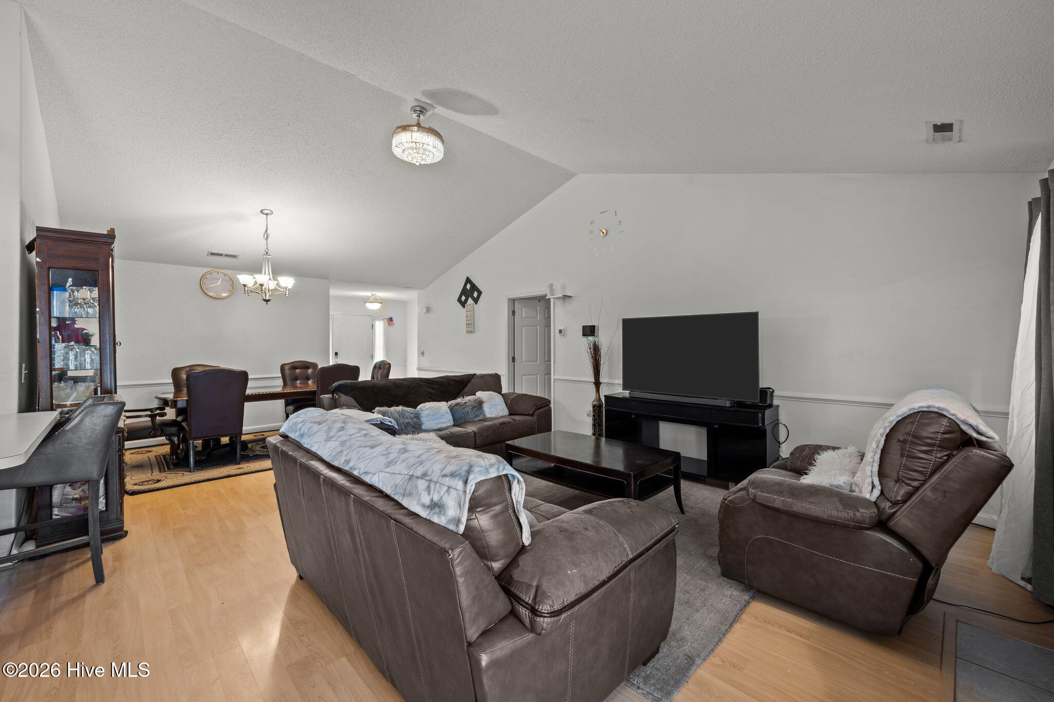222 Saratoga 