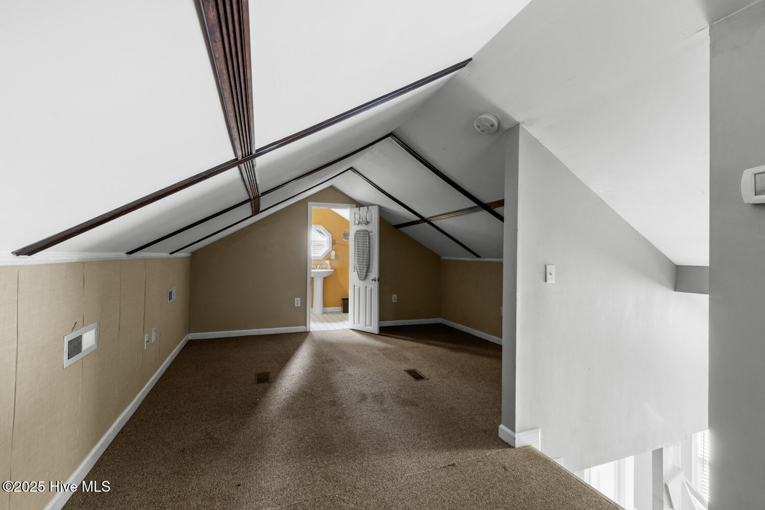 100545758 | Photo 20