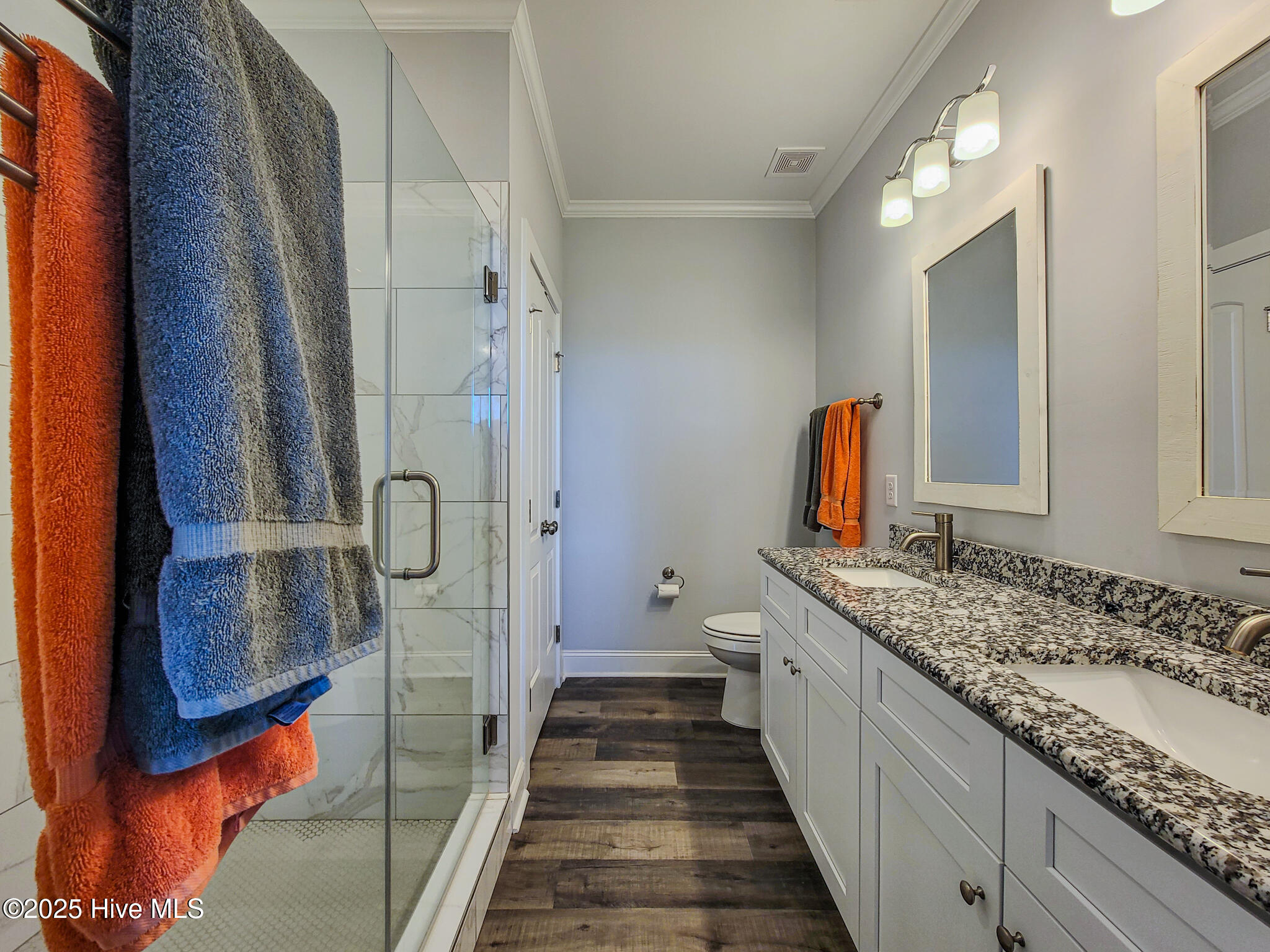 100538733 | Photo 13