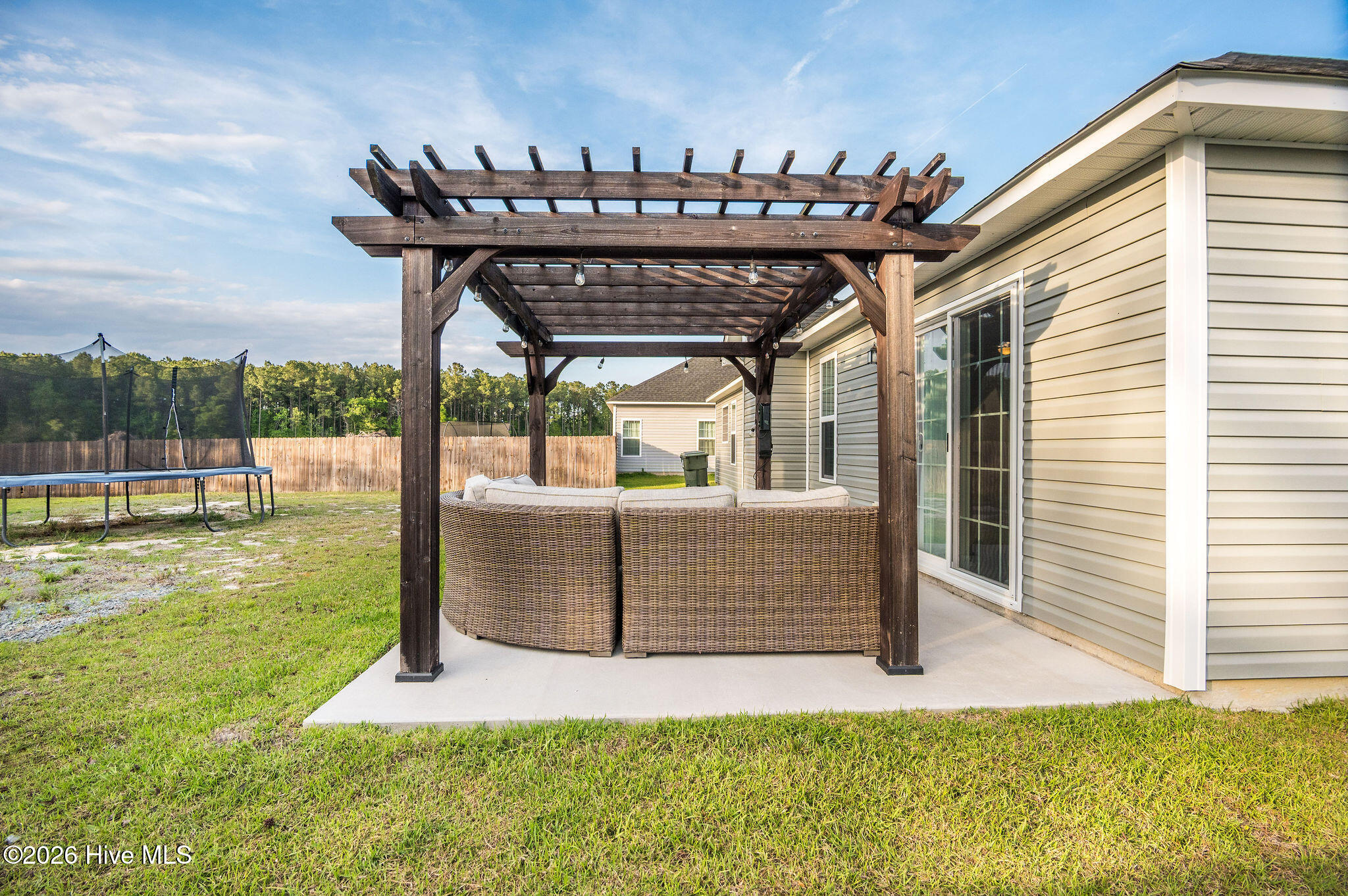 100568428 | Photo 44