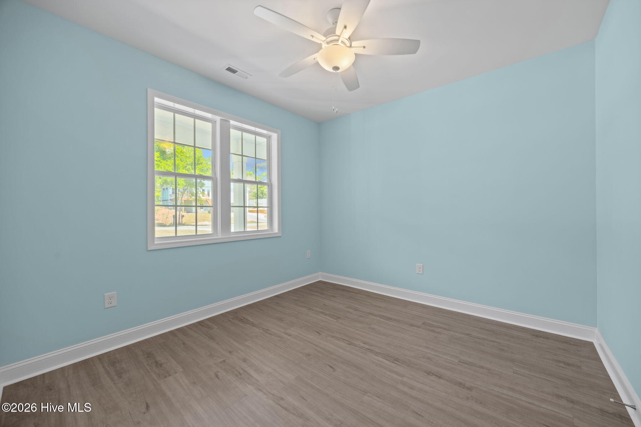 100568646 | Photo 22