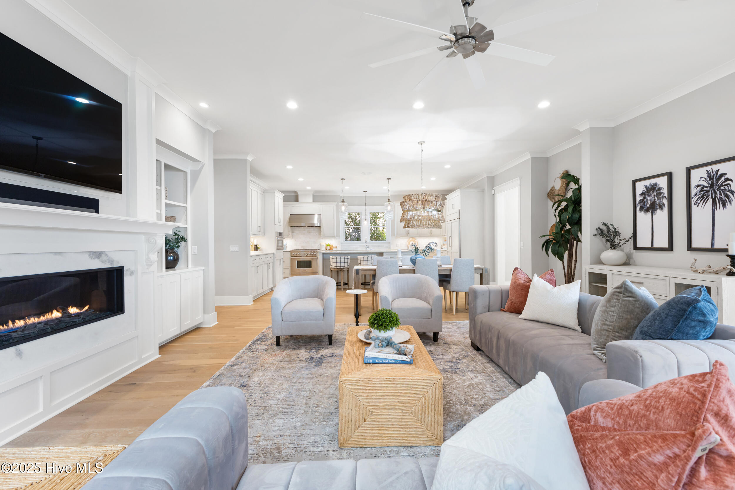 100535952 | Photo 23