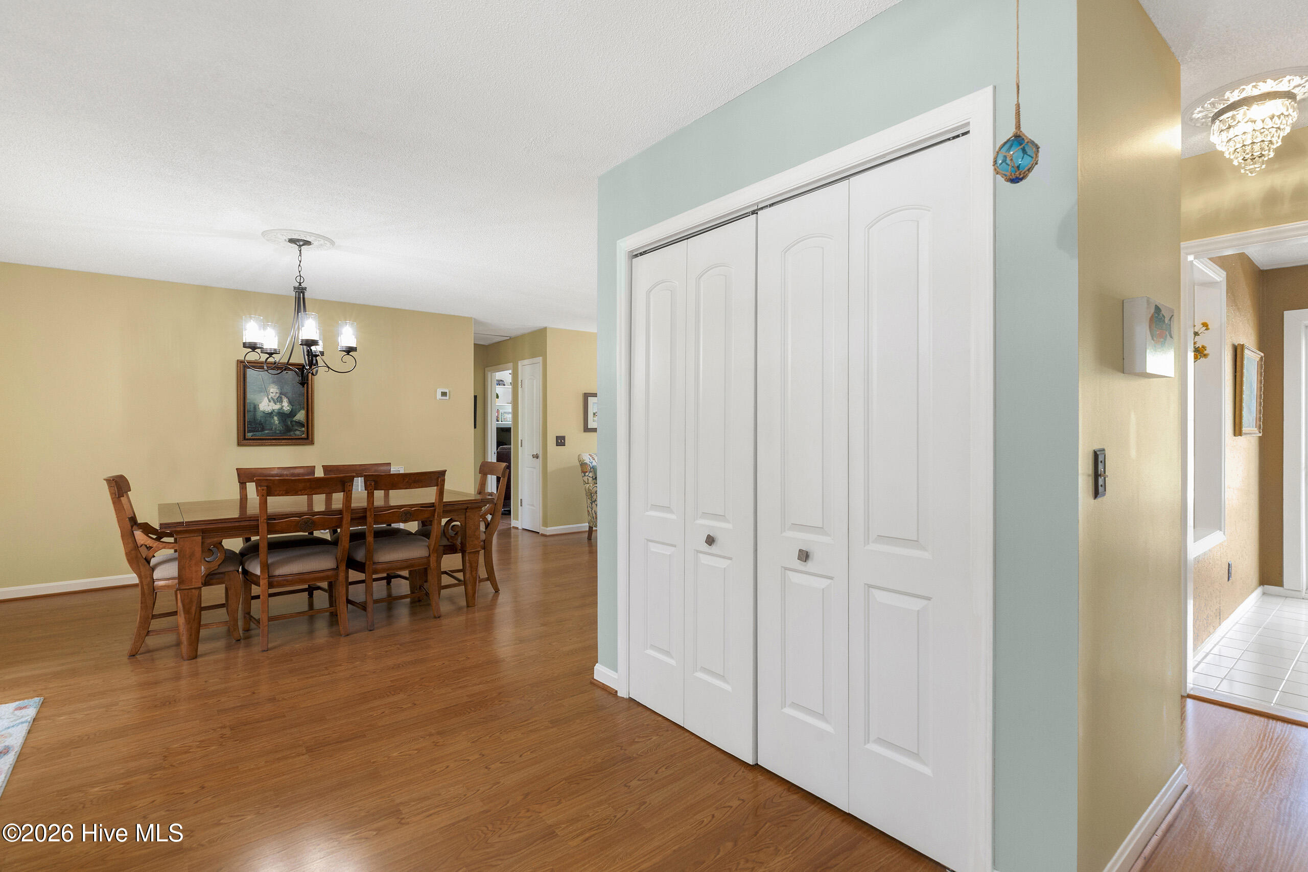 100565363 | Photo 27