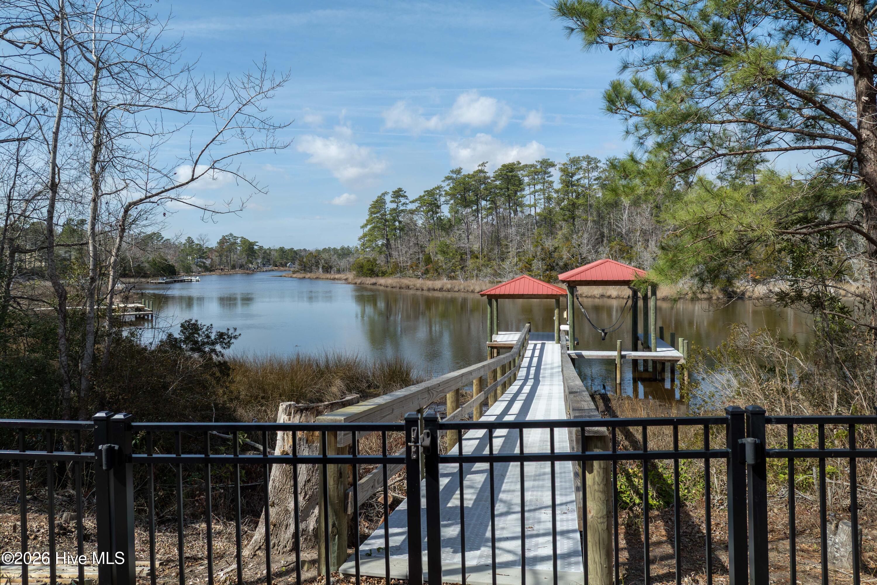 100557107 | Photo 57