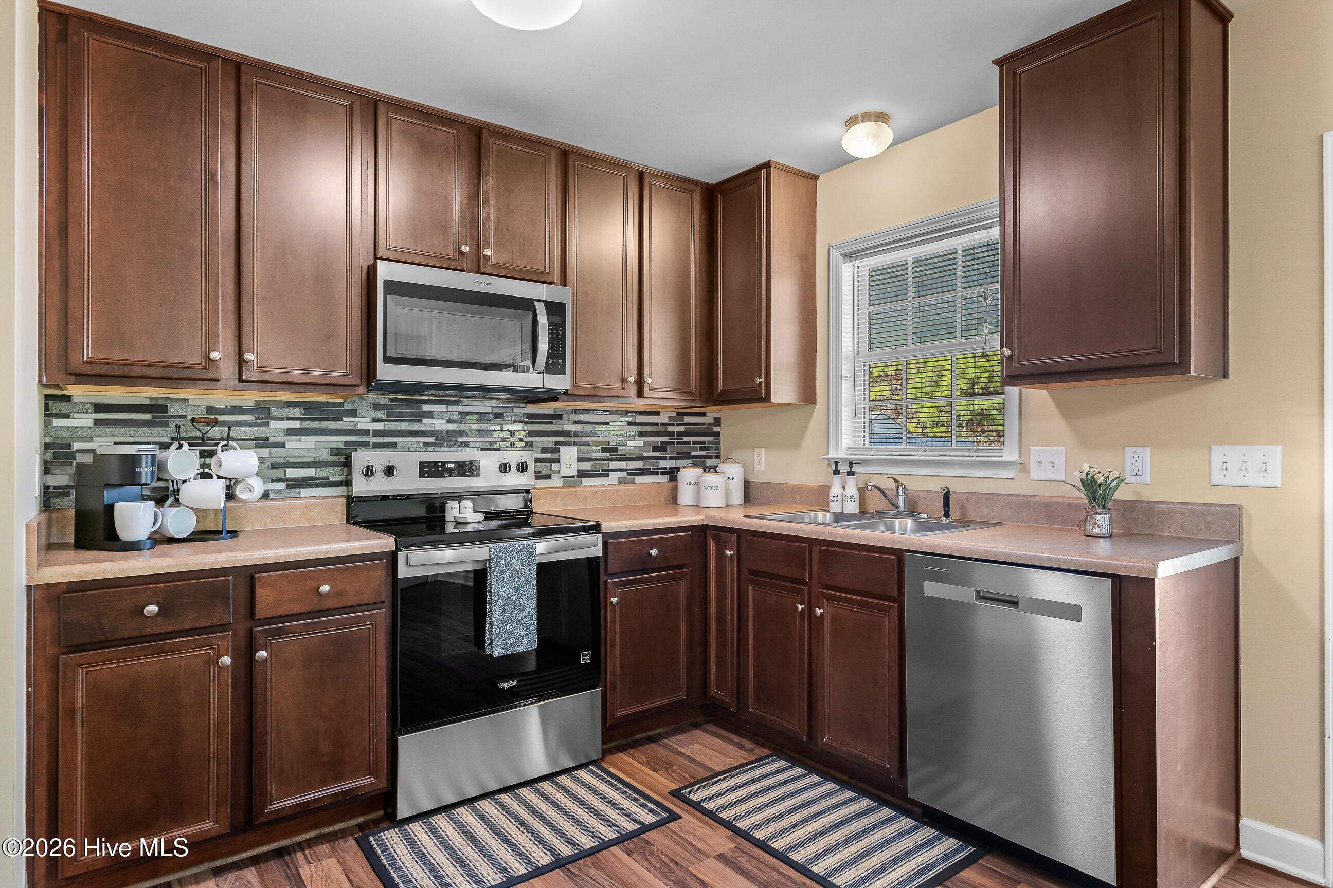 100548904 | Photo 10