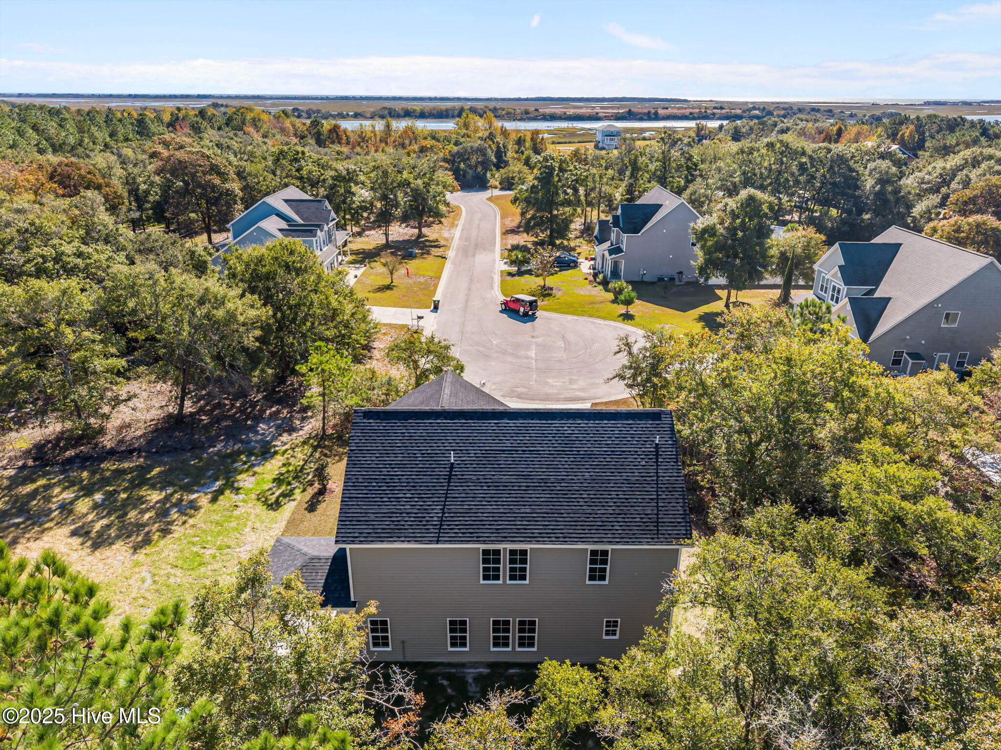 100509349 | Photo 31