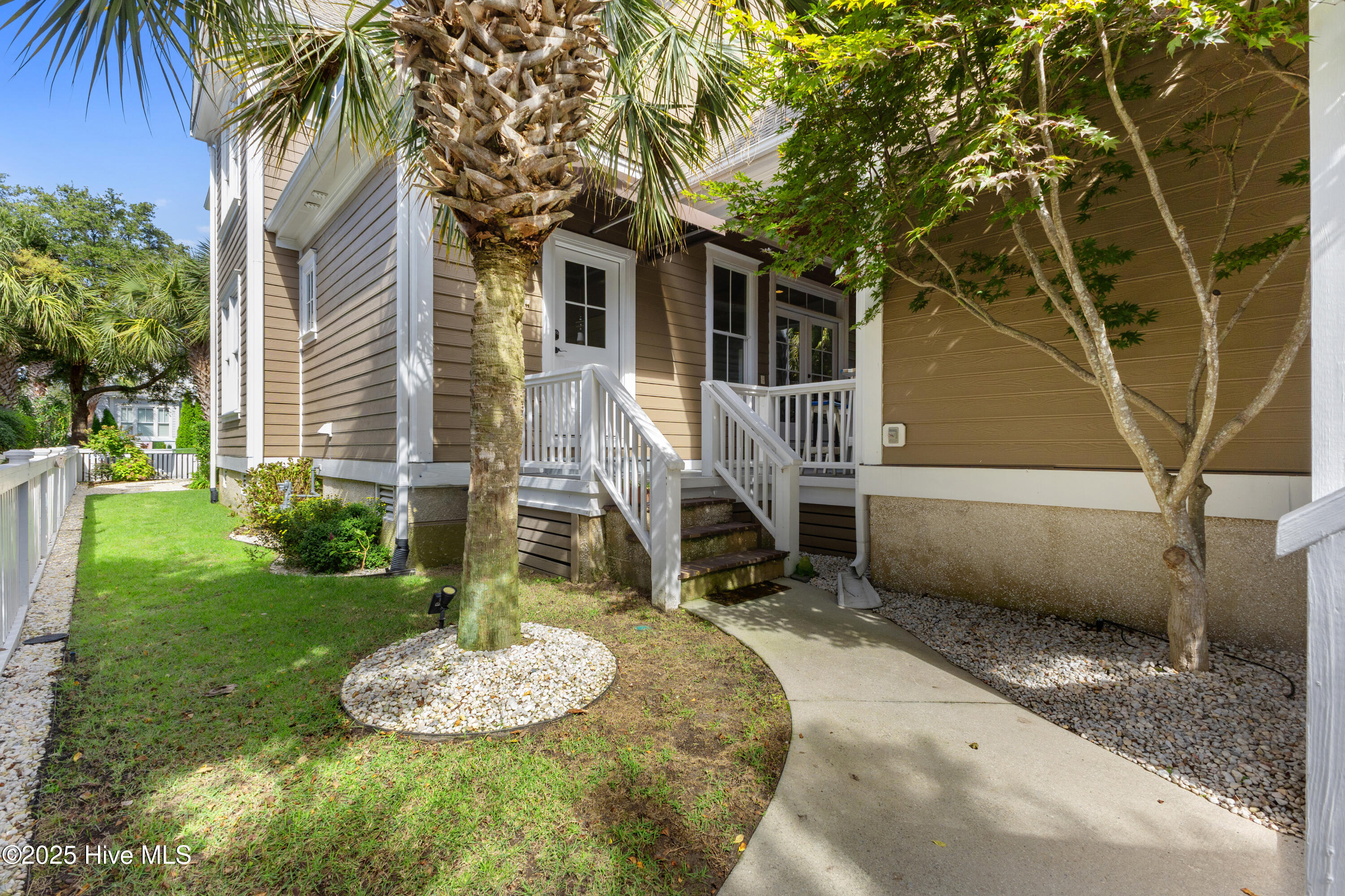 100541360 | Photo 47