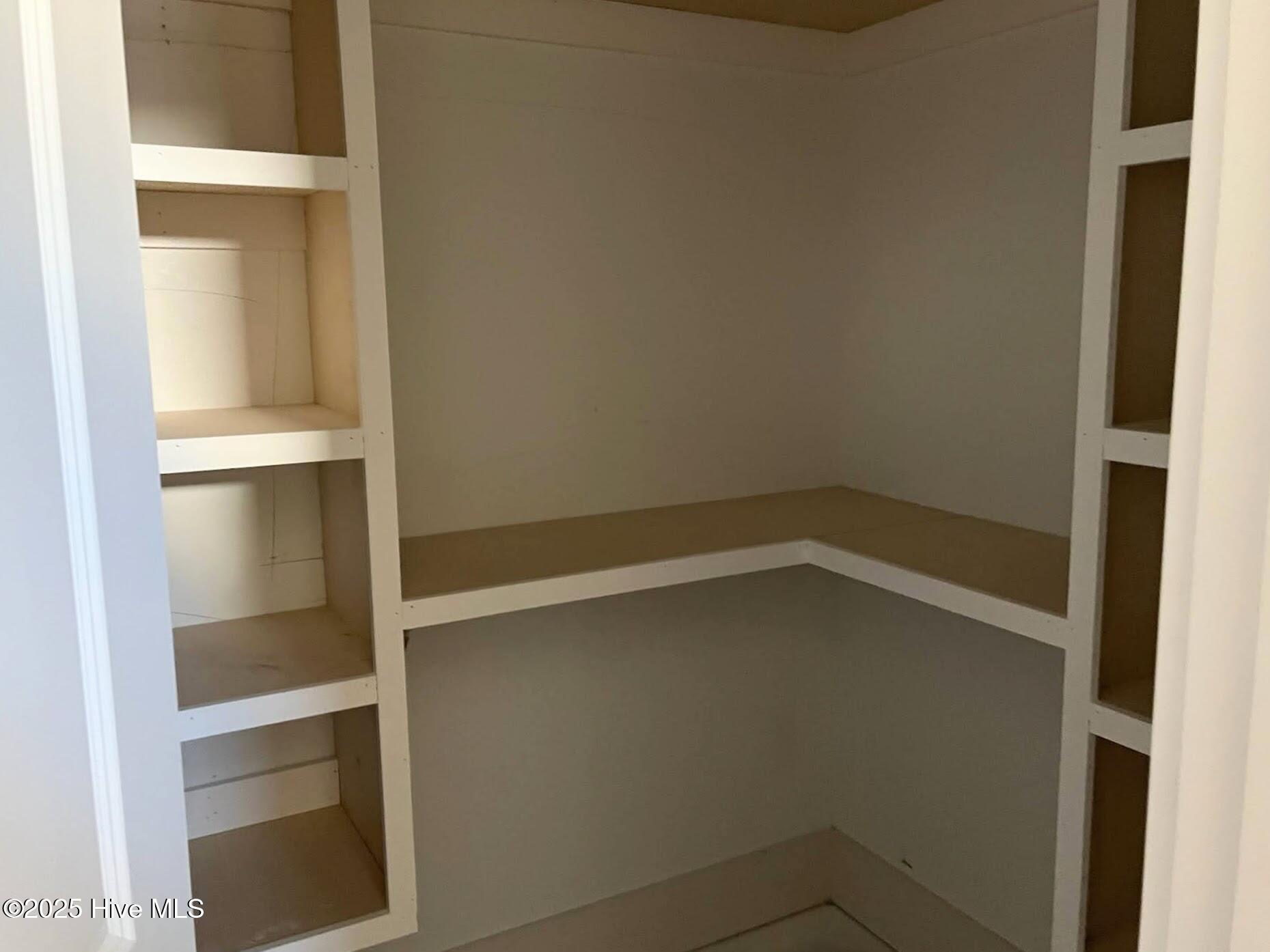 100538492 | Photo 12