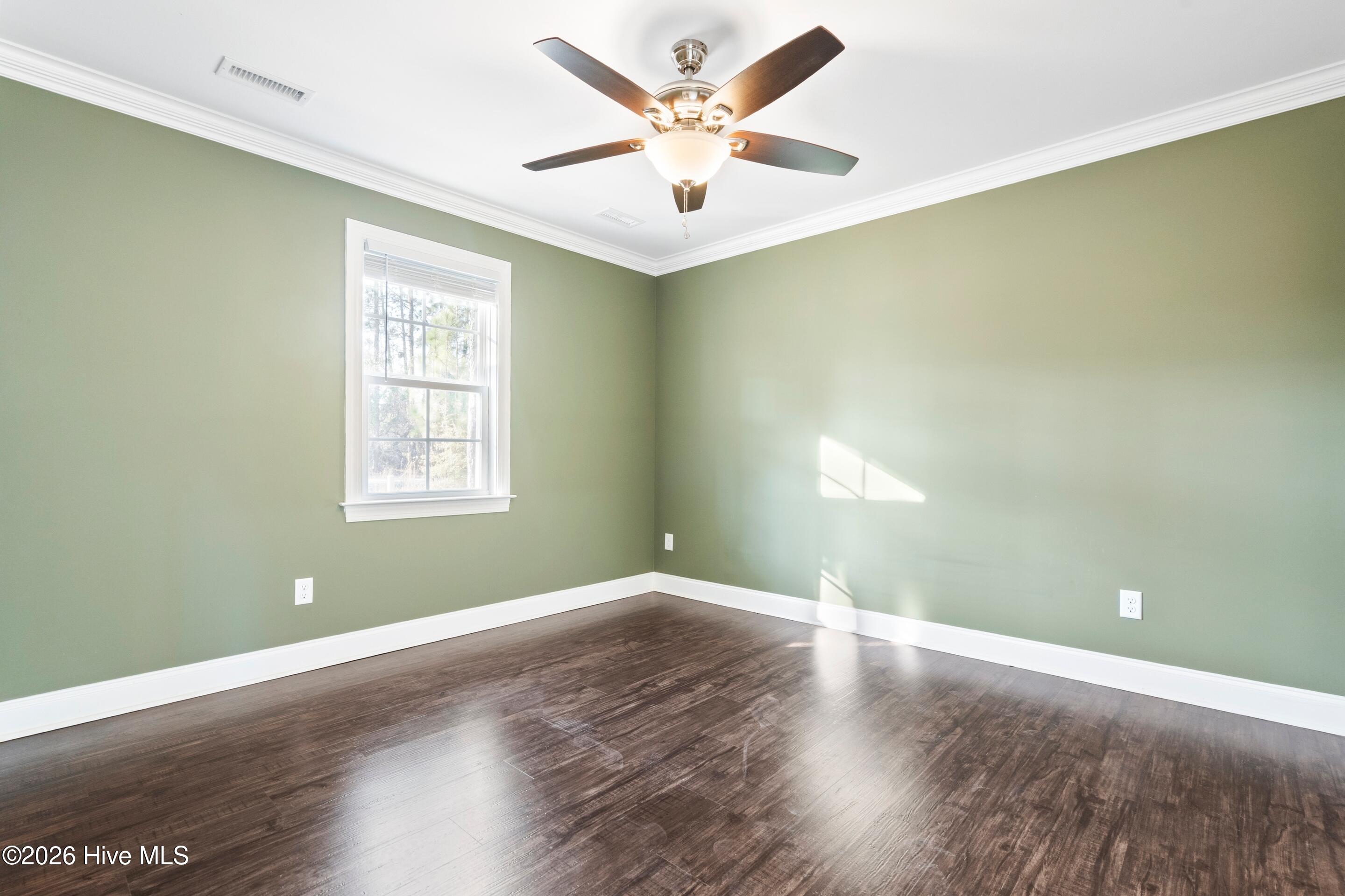 100548335 | Photo 25