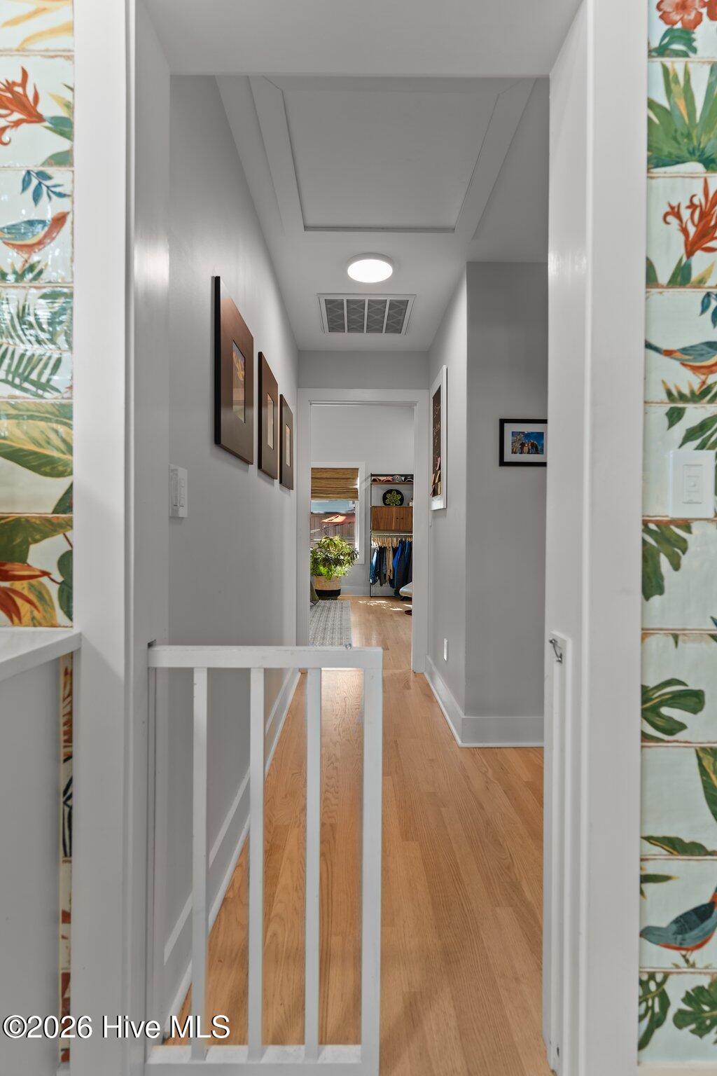 100557813 | Photo 22