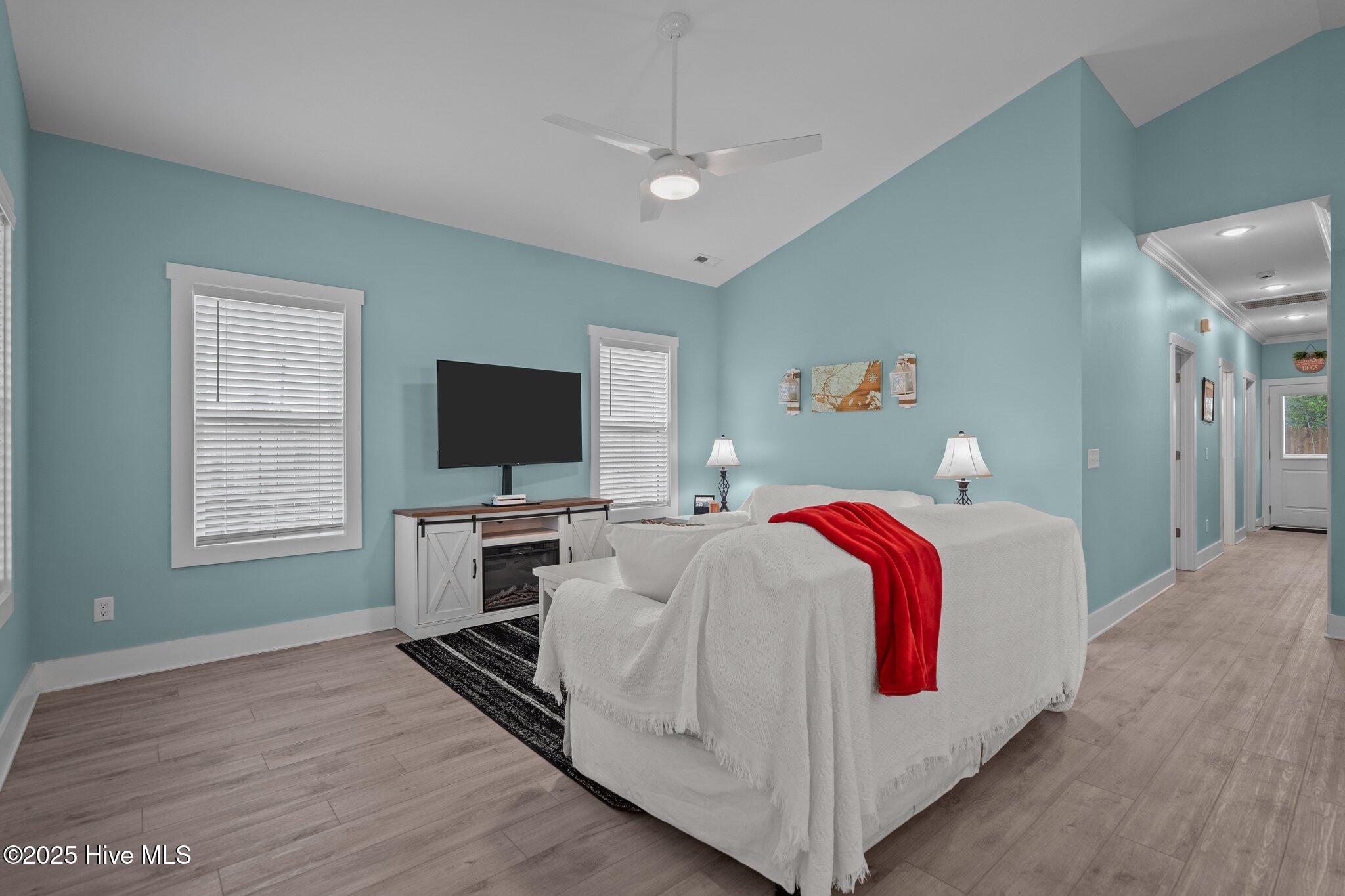 100552059 | Photo 17