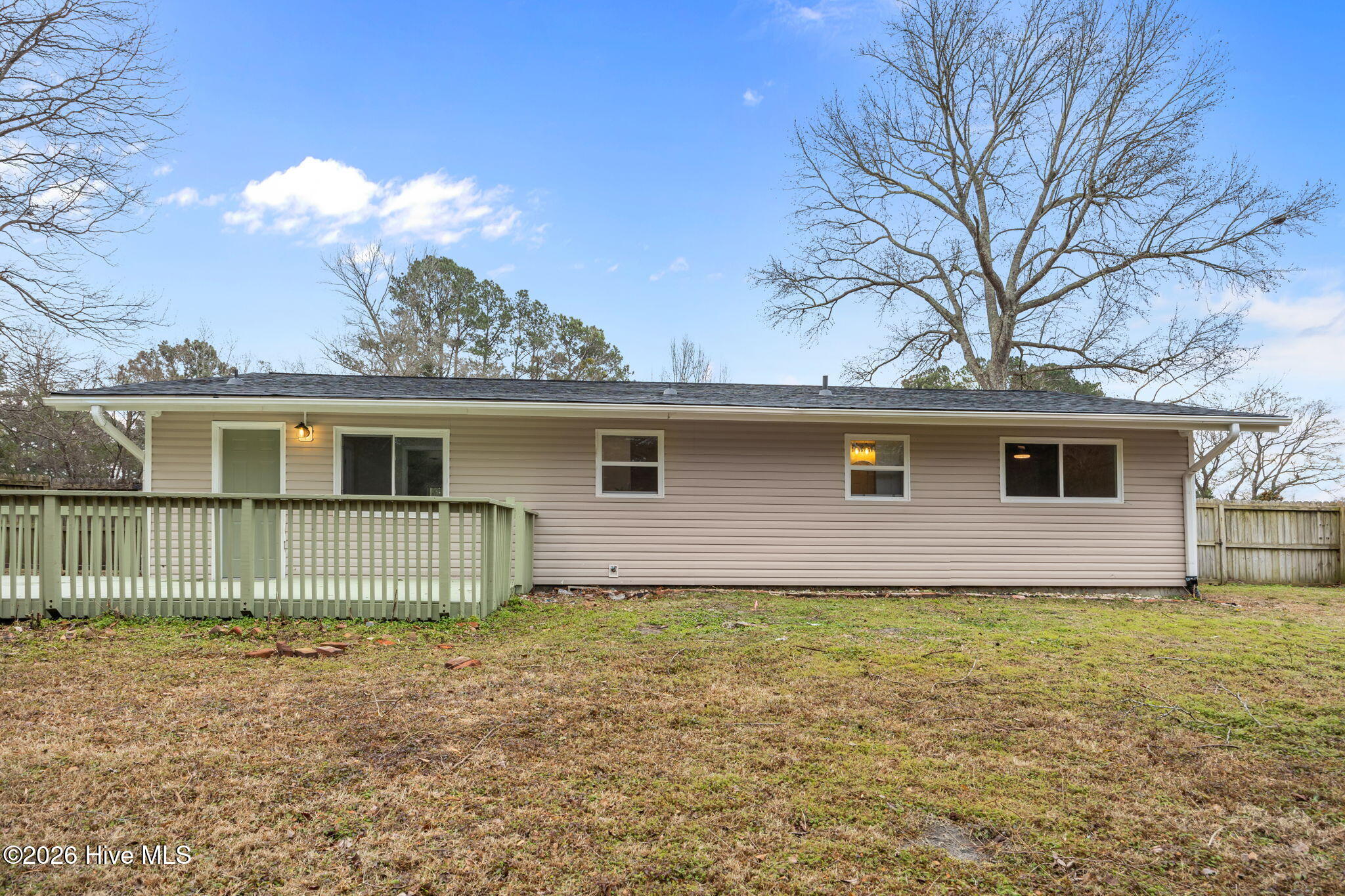 100552306 | Photo 46