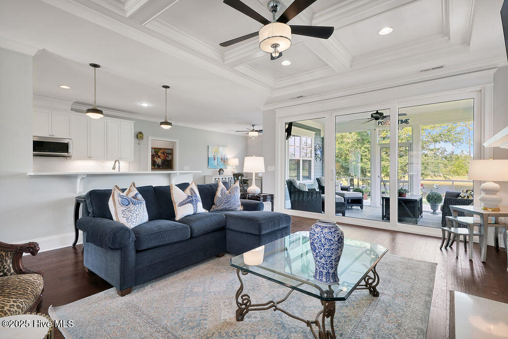 100535005 | Photo 10