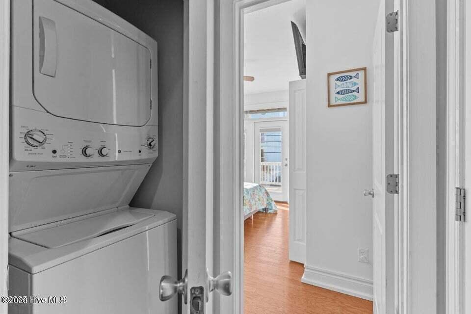 100570468 | Photo 49