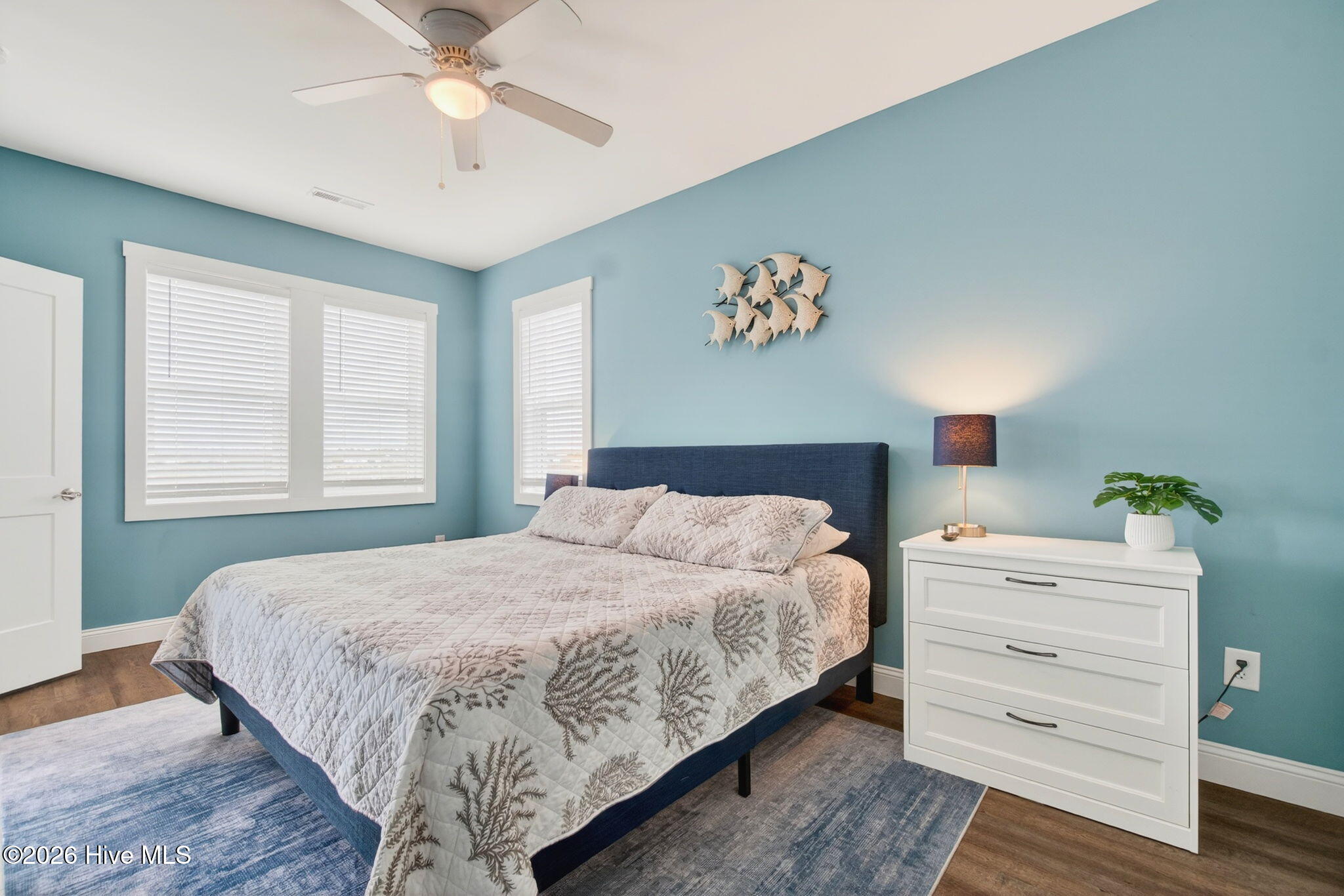 100558415 | Photo 19