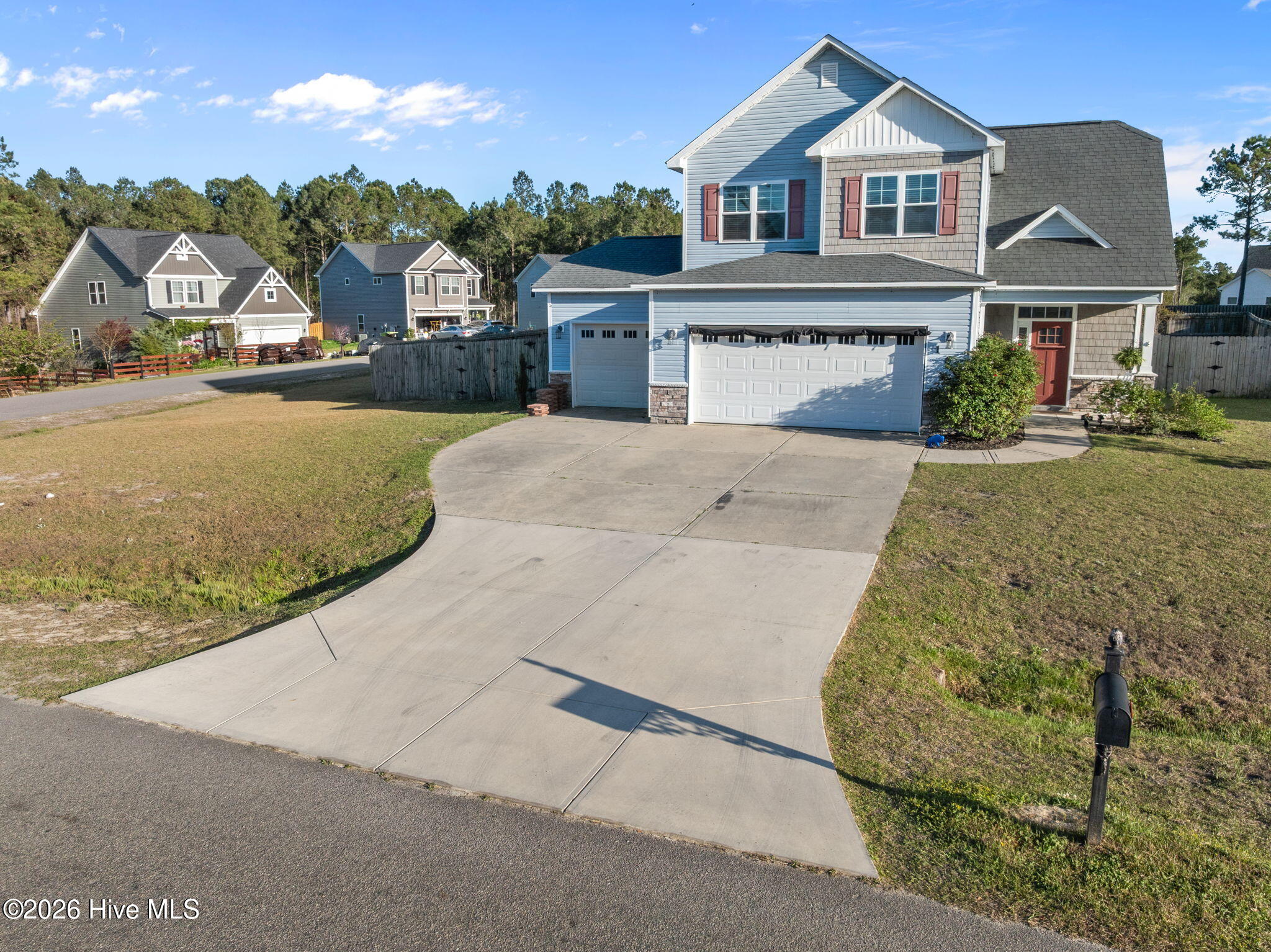 100564258 | Photo 43