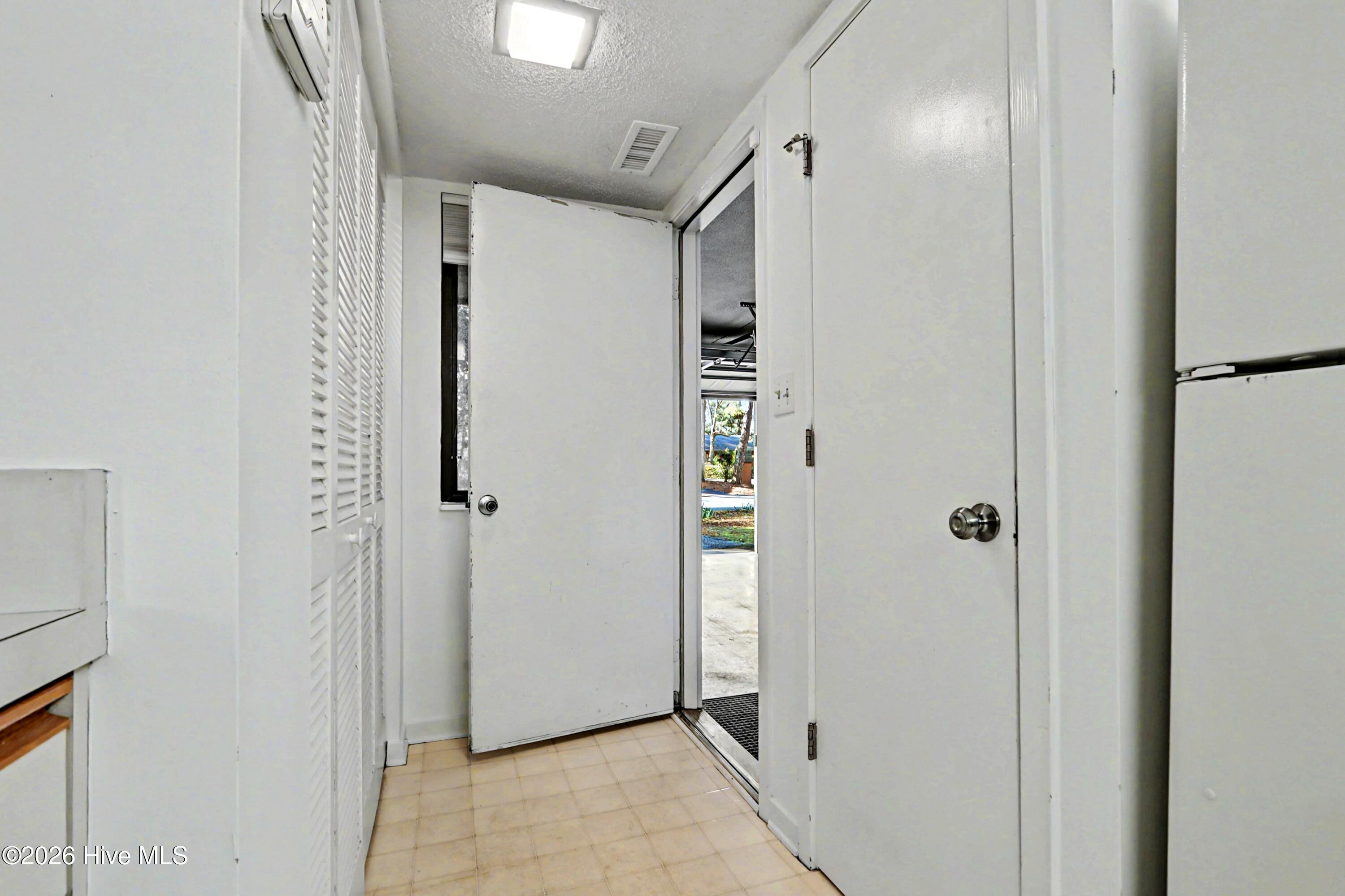 100553019 | Photo 13