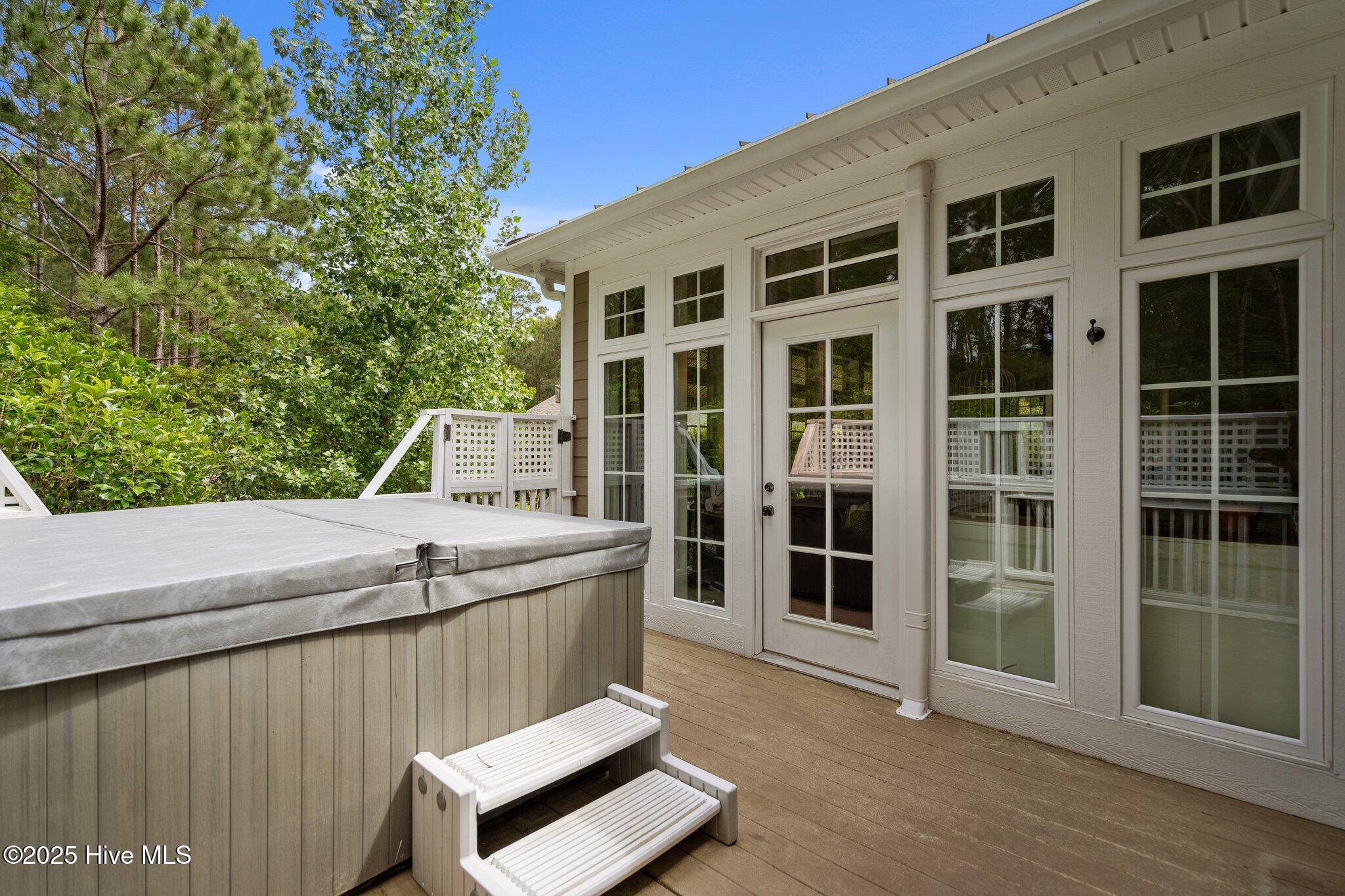 100565962 | Photo 67