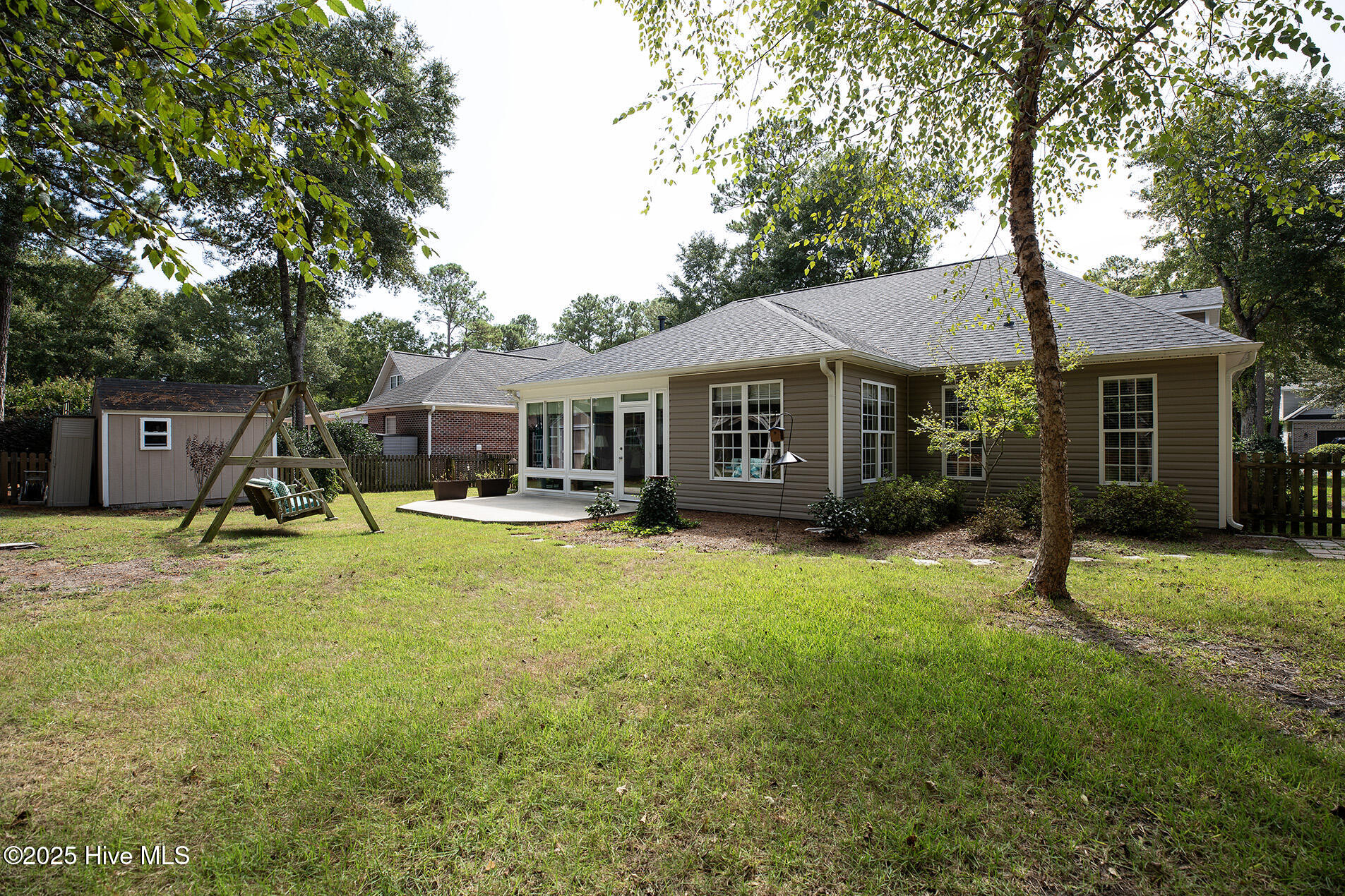 100558223 | Photo 45