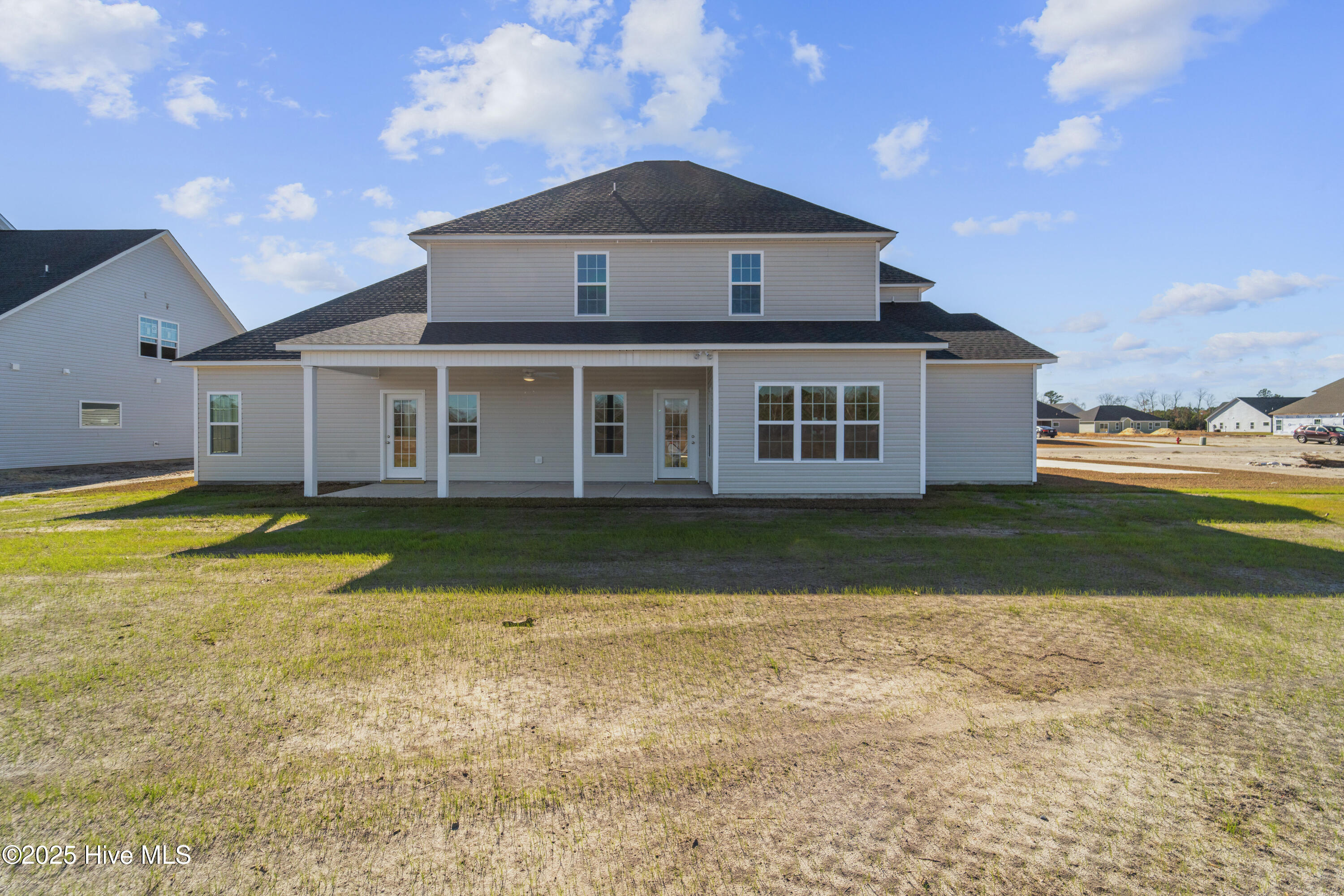 100507168 | Photo 43