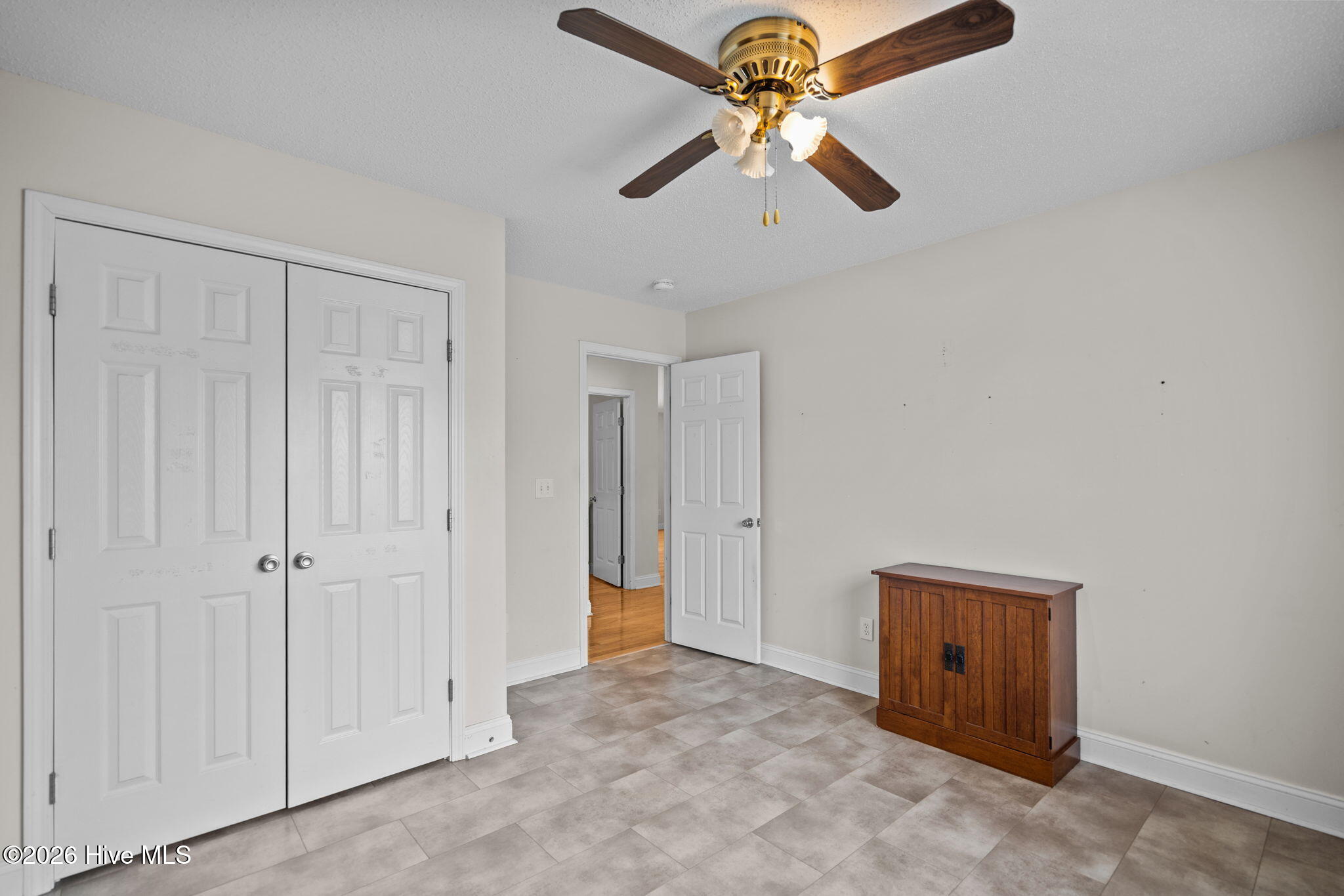 100552378 | Photo 36