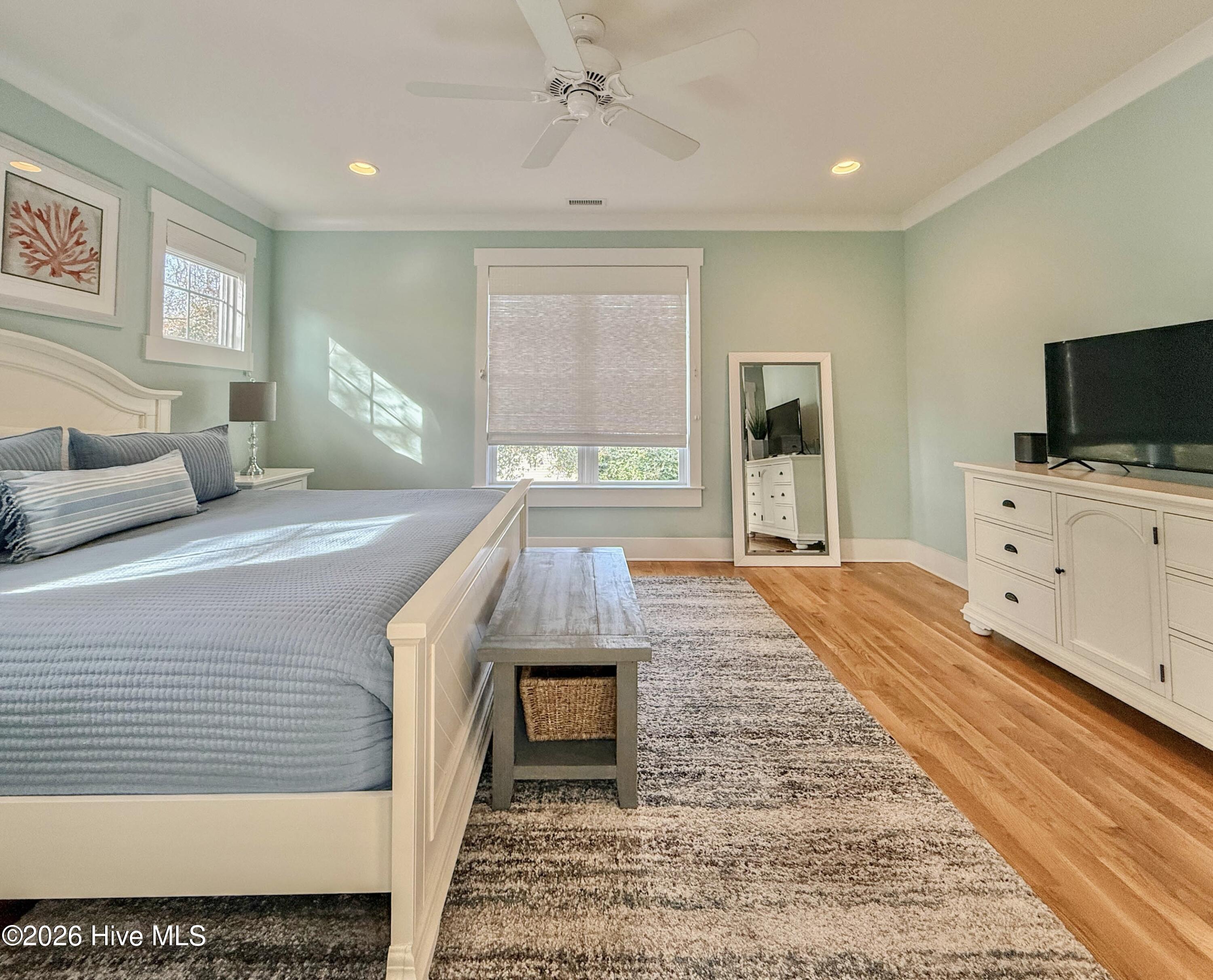 100548622 | Photo 30