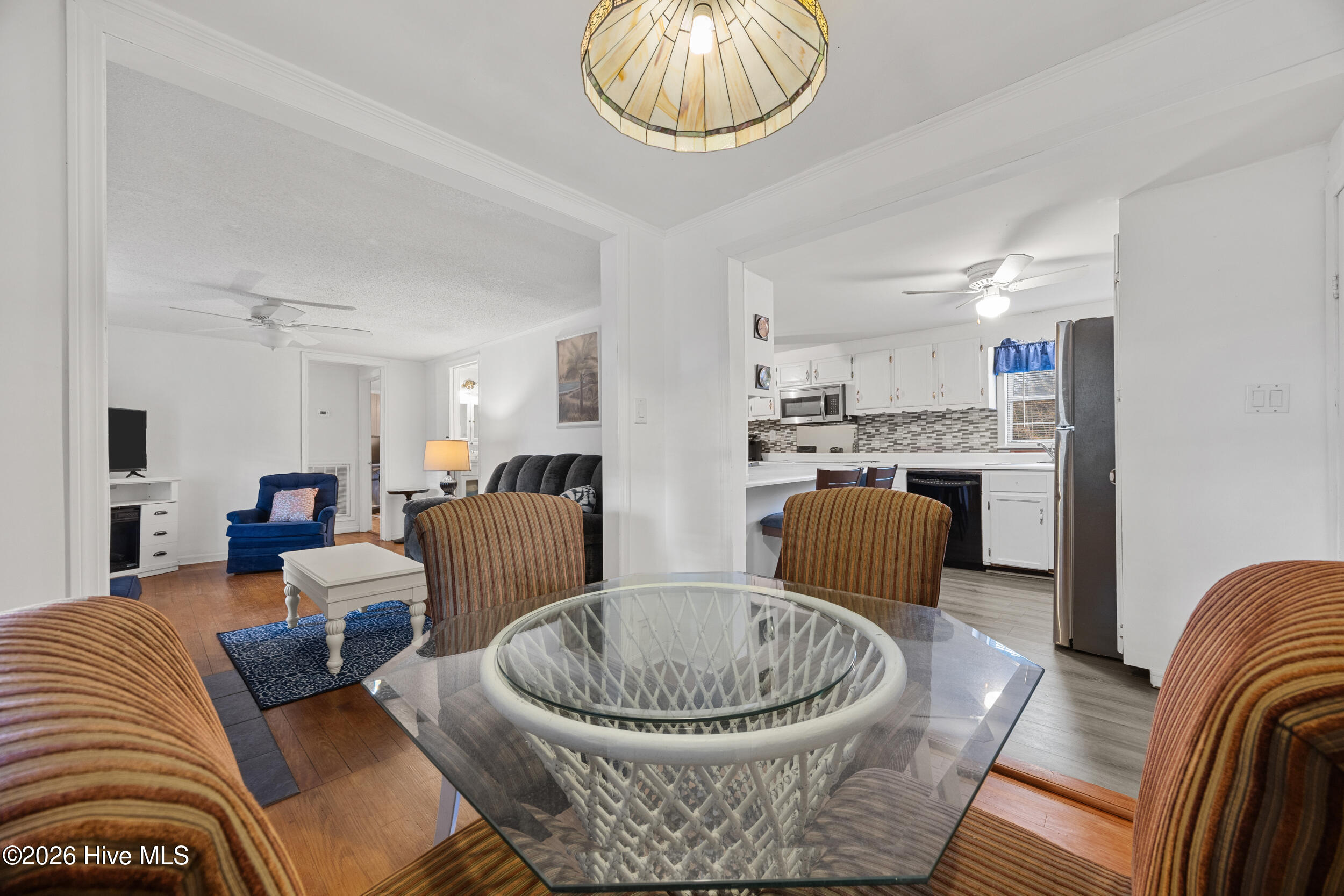 100550119 | Photo 19