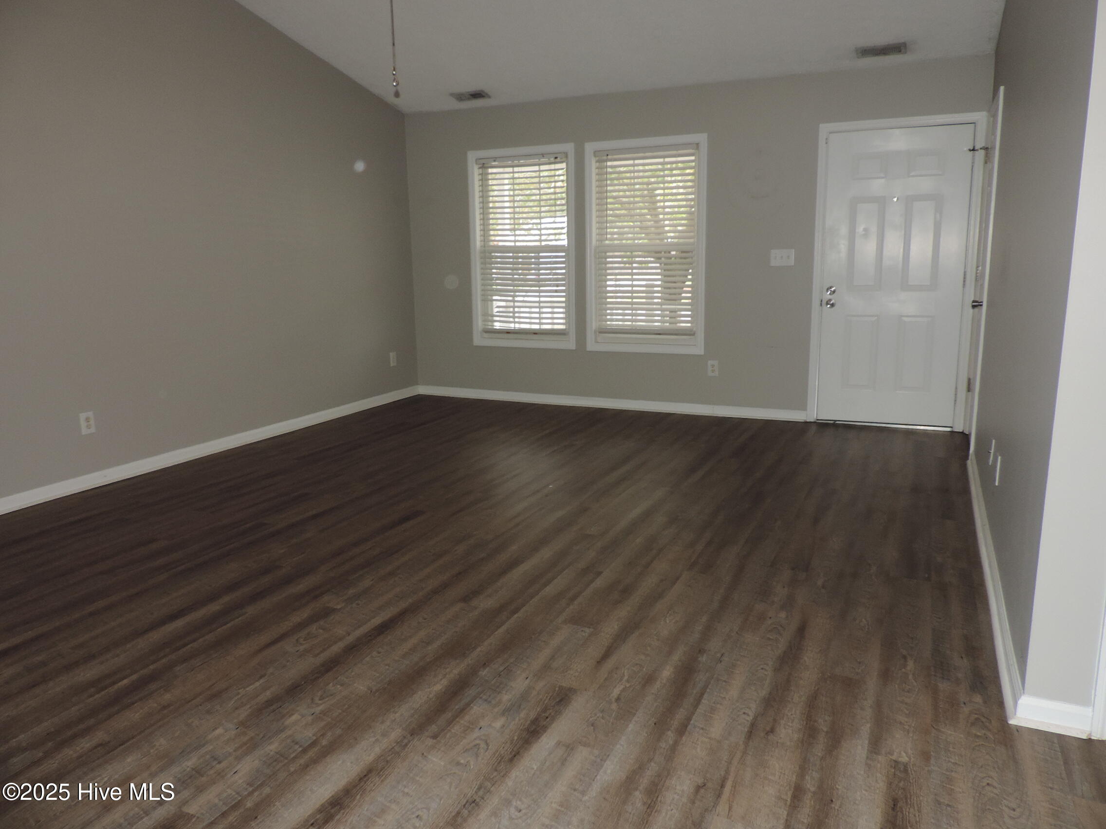 5801 County Line Road,New Bern