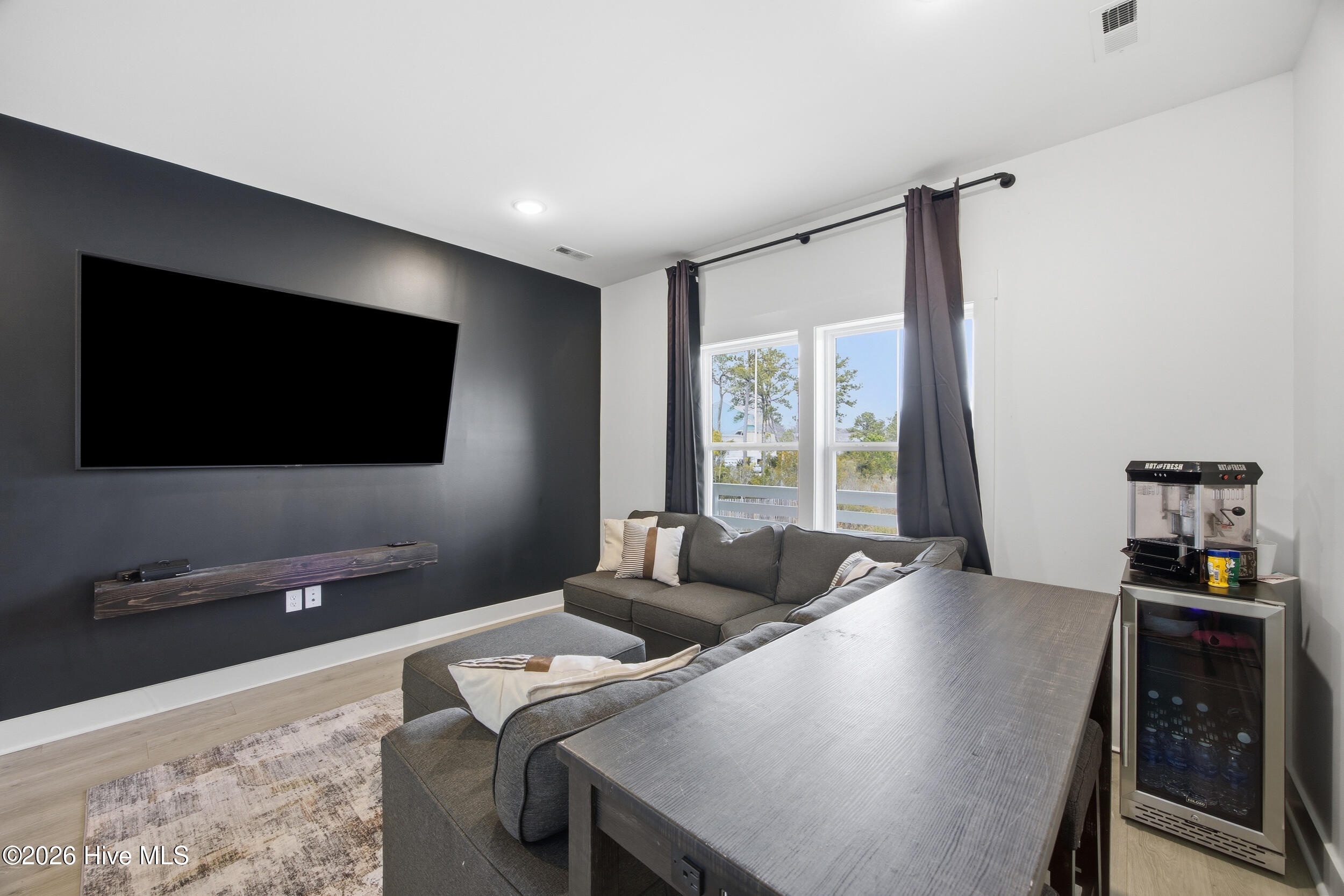 100558595 | Photo 34