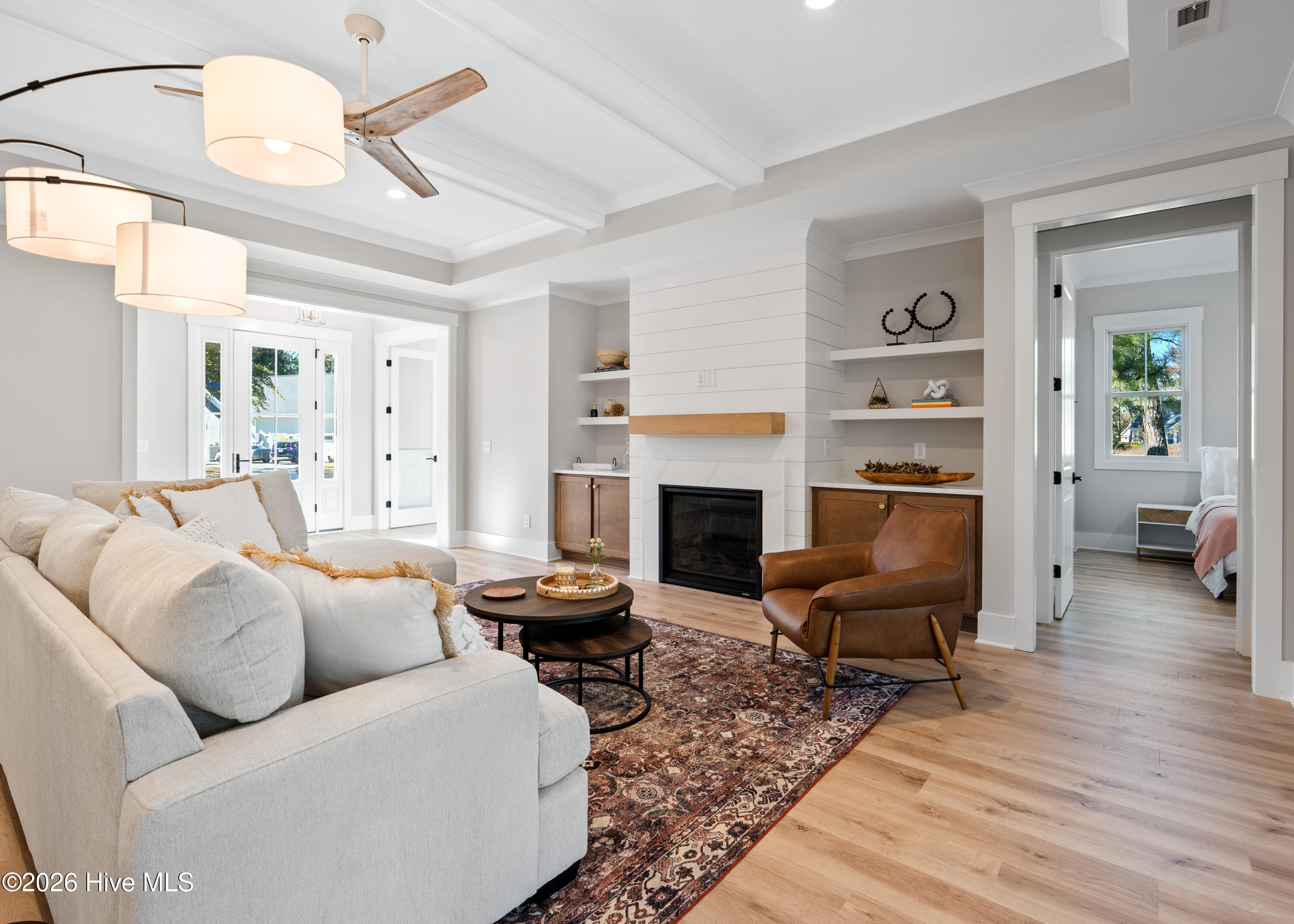 100558184 | Photo 30