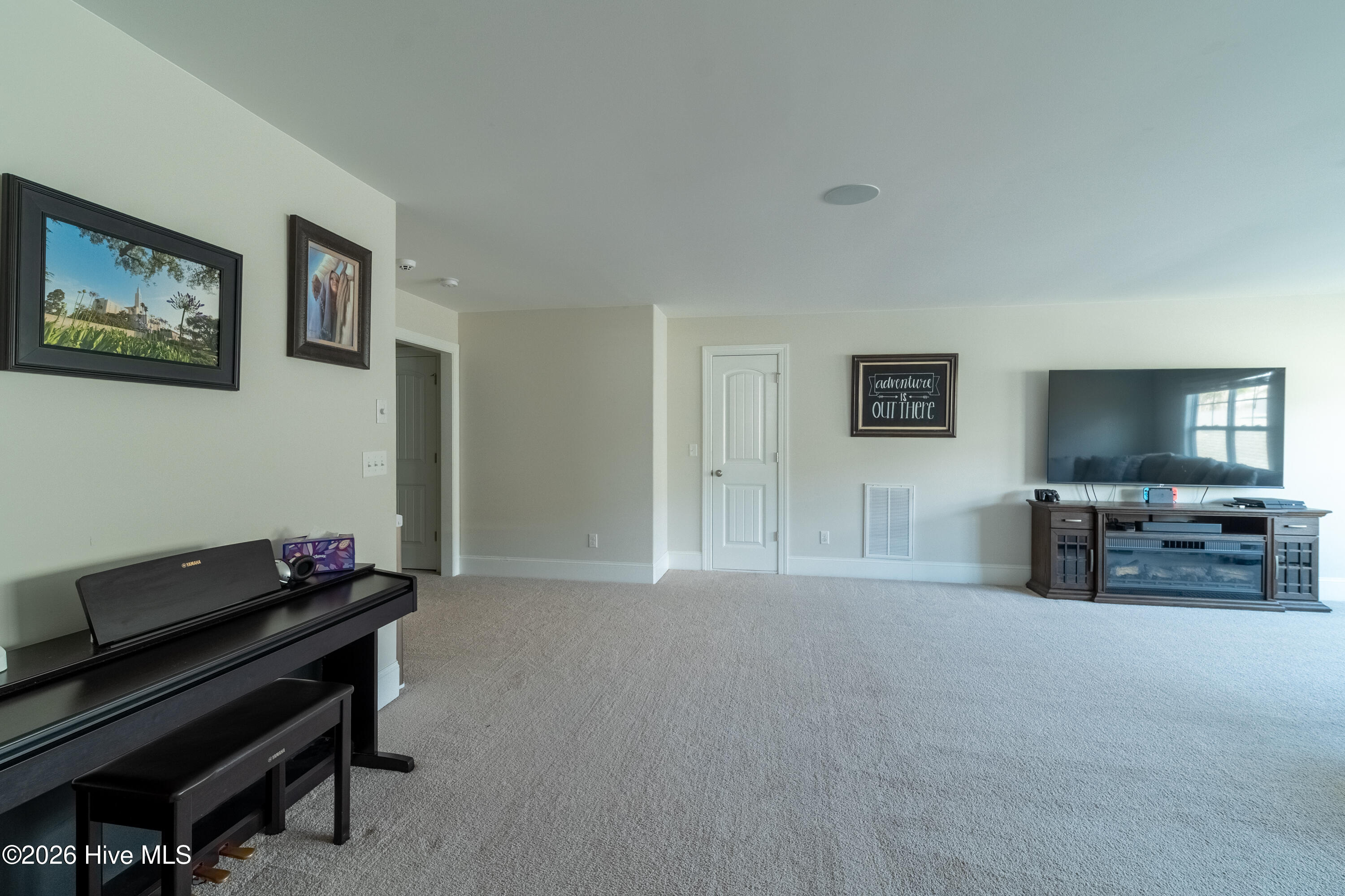 100549108 | Photo 39