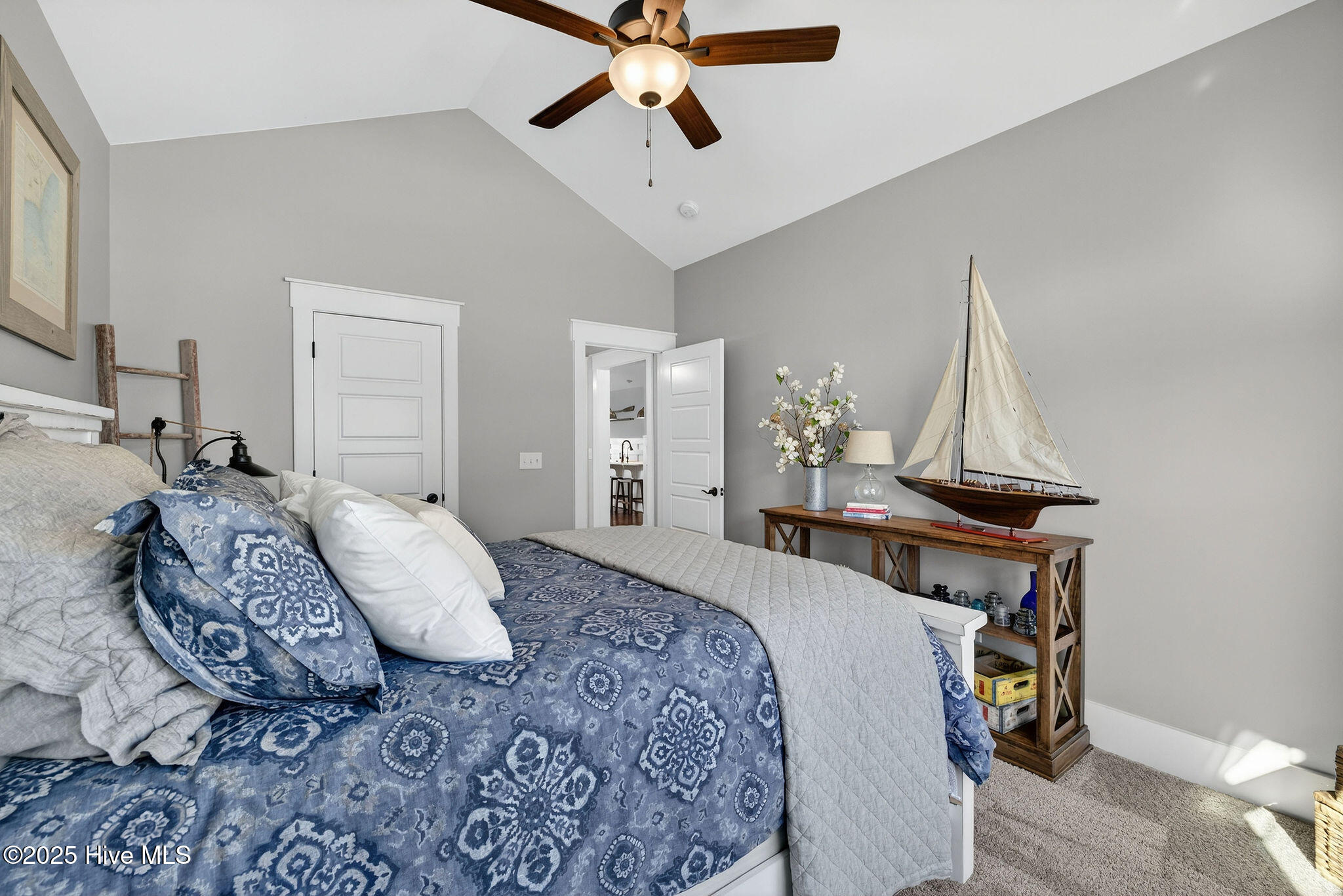 100541568 | Photo 29