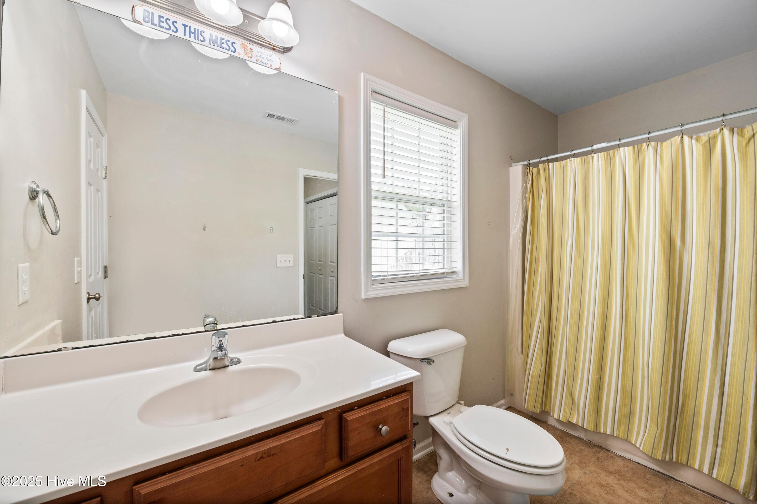 100523069 | Photo 25