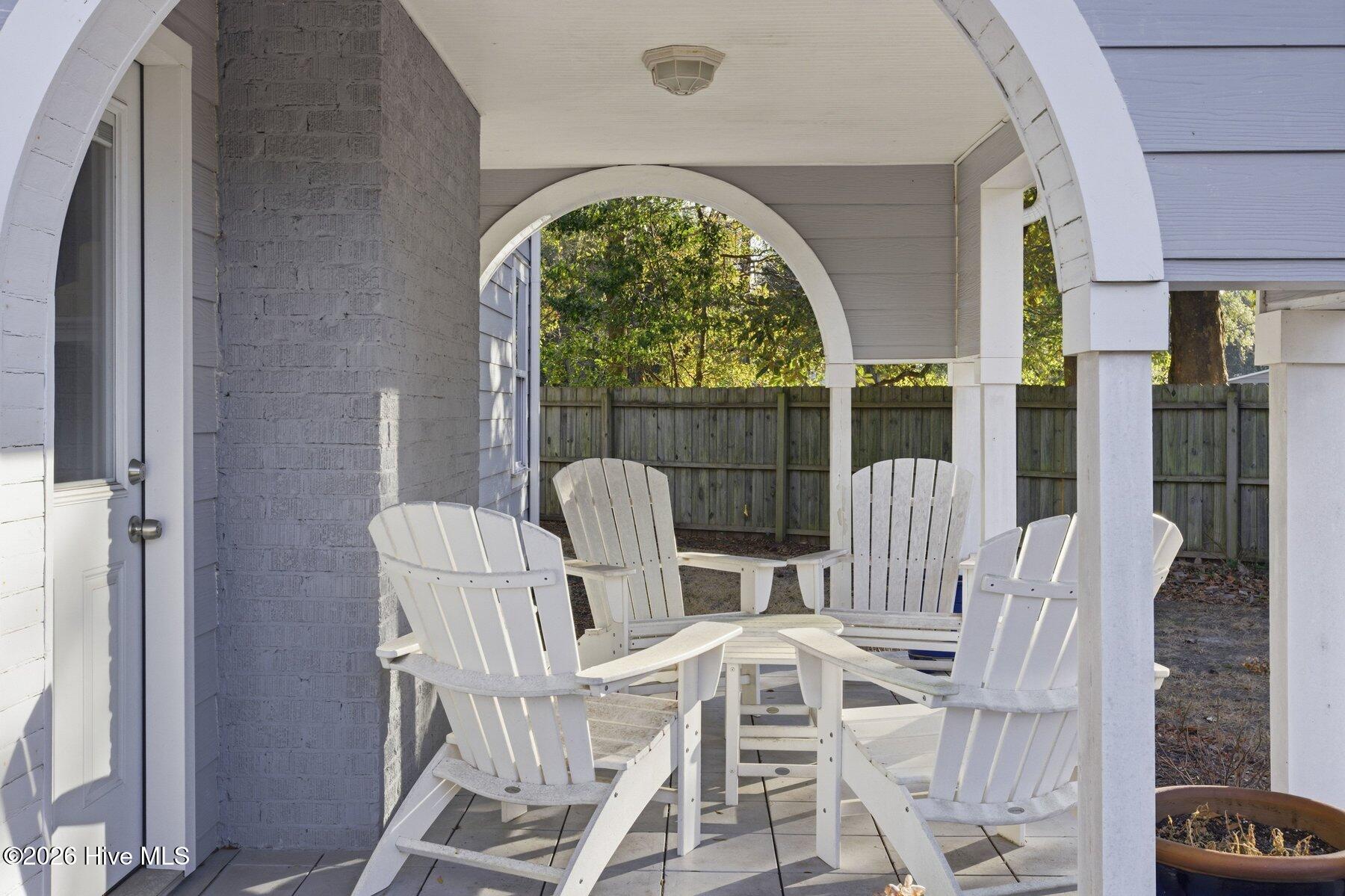 100548098 | Photo 35