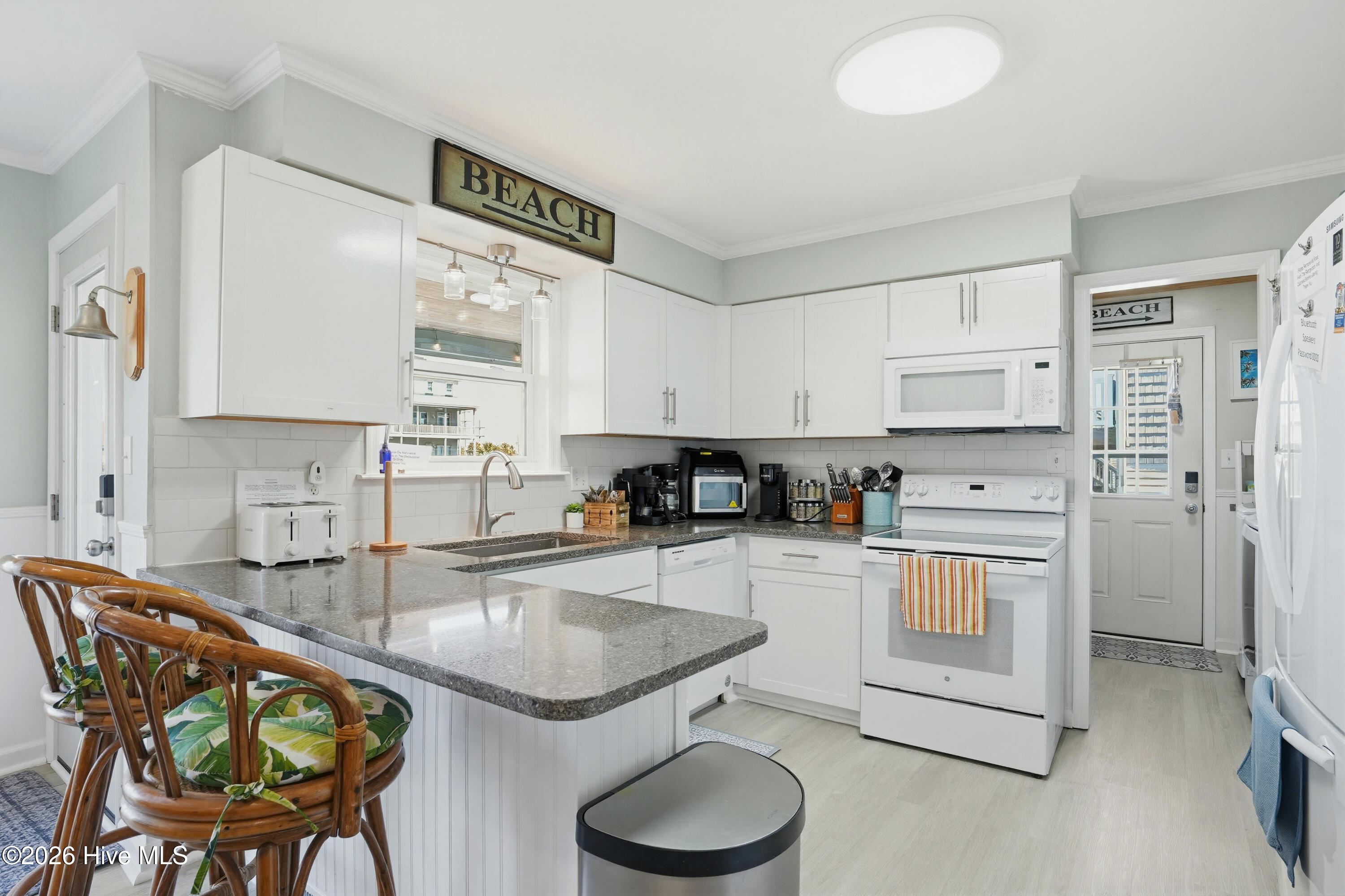 100550124 | Photo 21