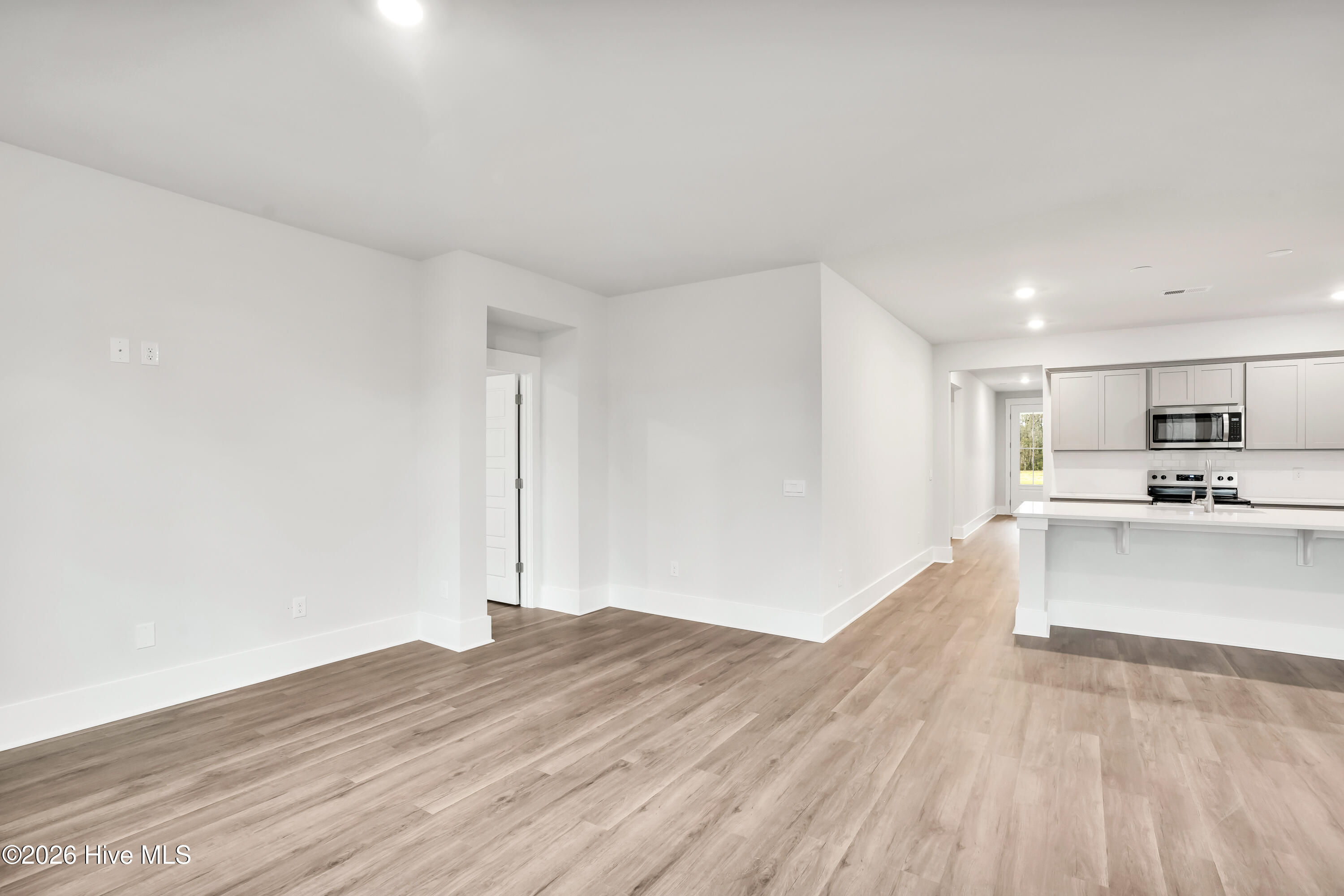 100545378 | Photo 24