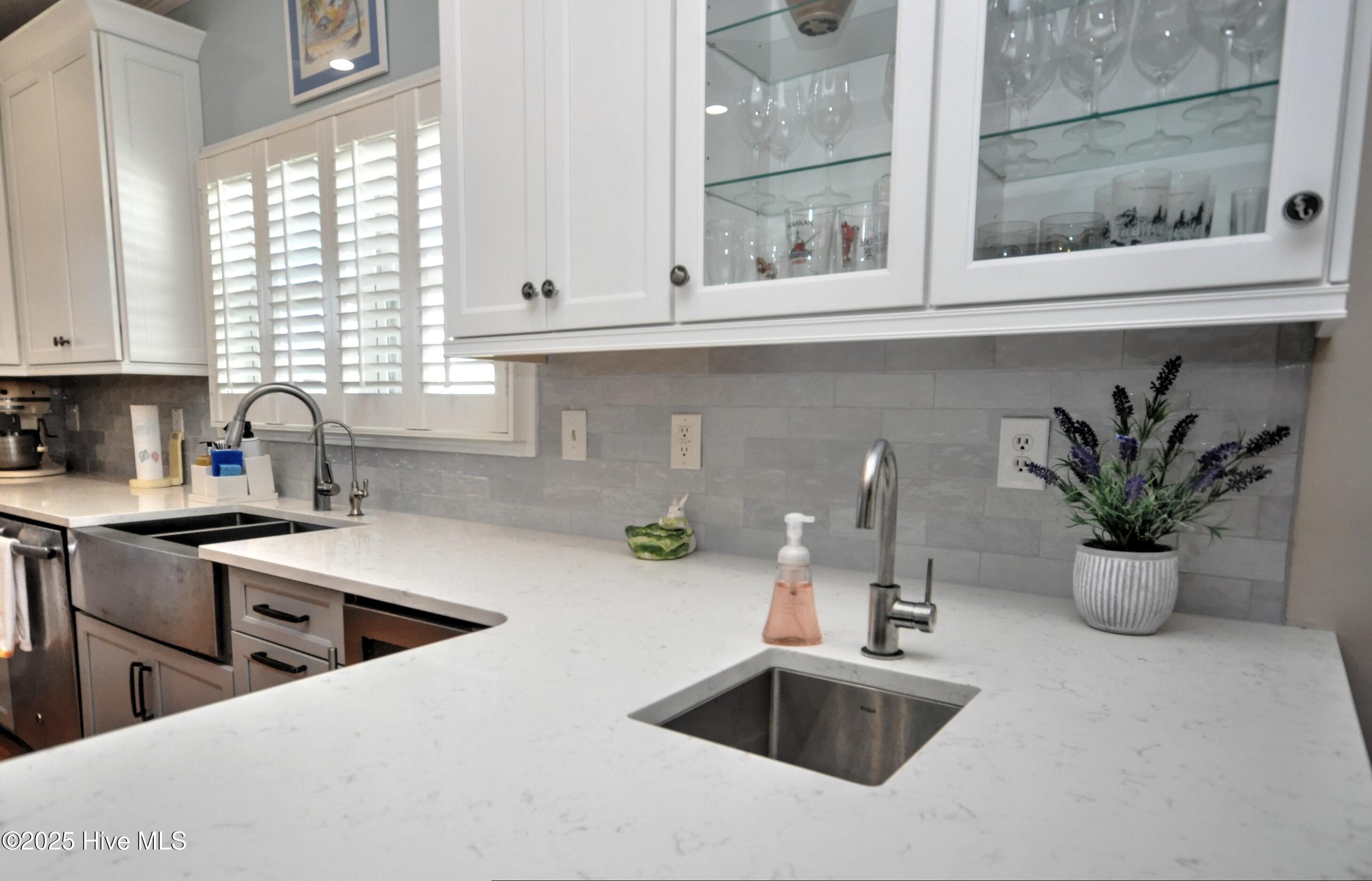 100537196 | Photo 15