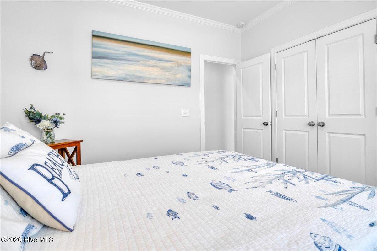 100556210 | Photo 36